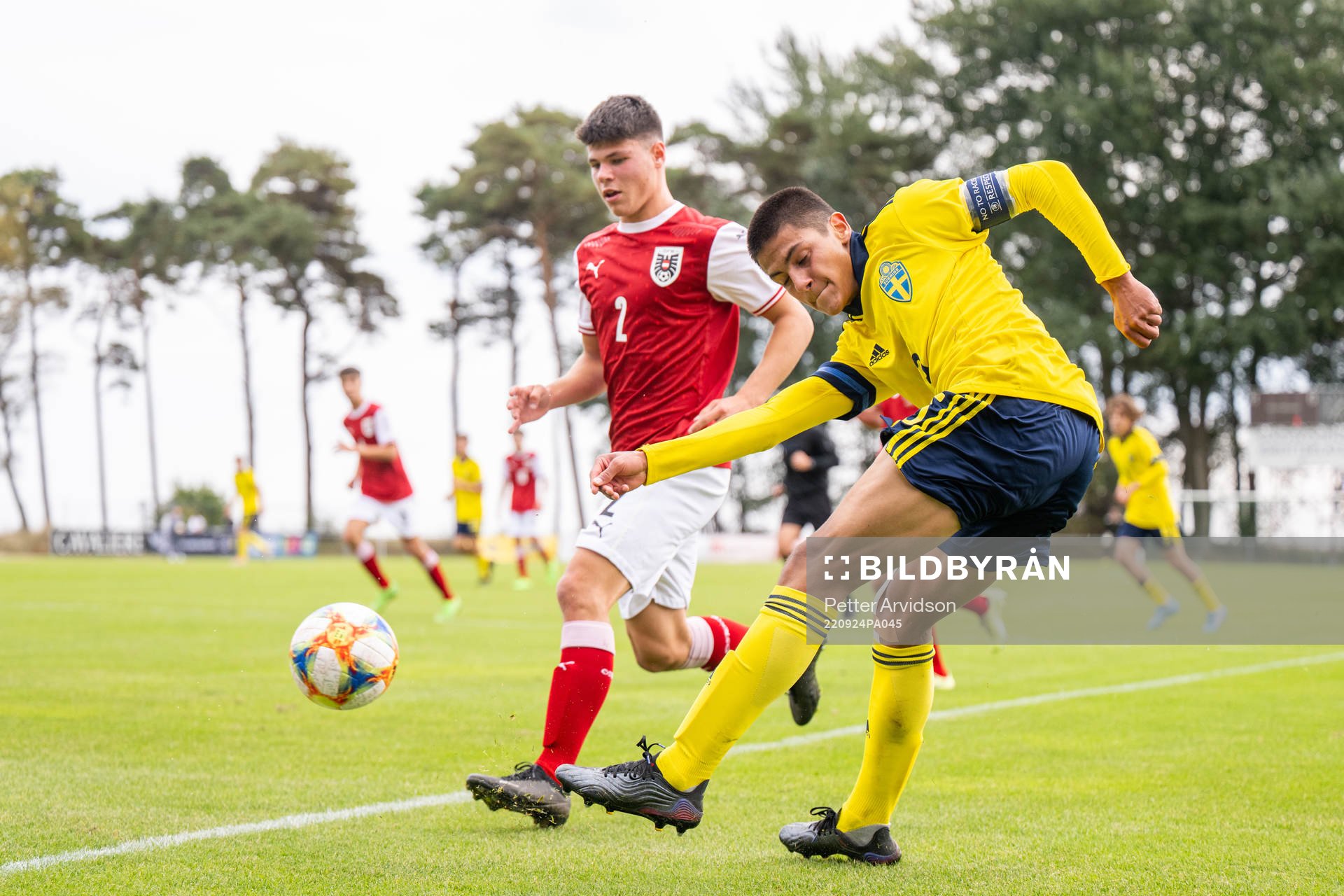 Luca Pazourek of Austria and Matteo Perez Vinlöf of Sweden