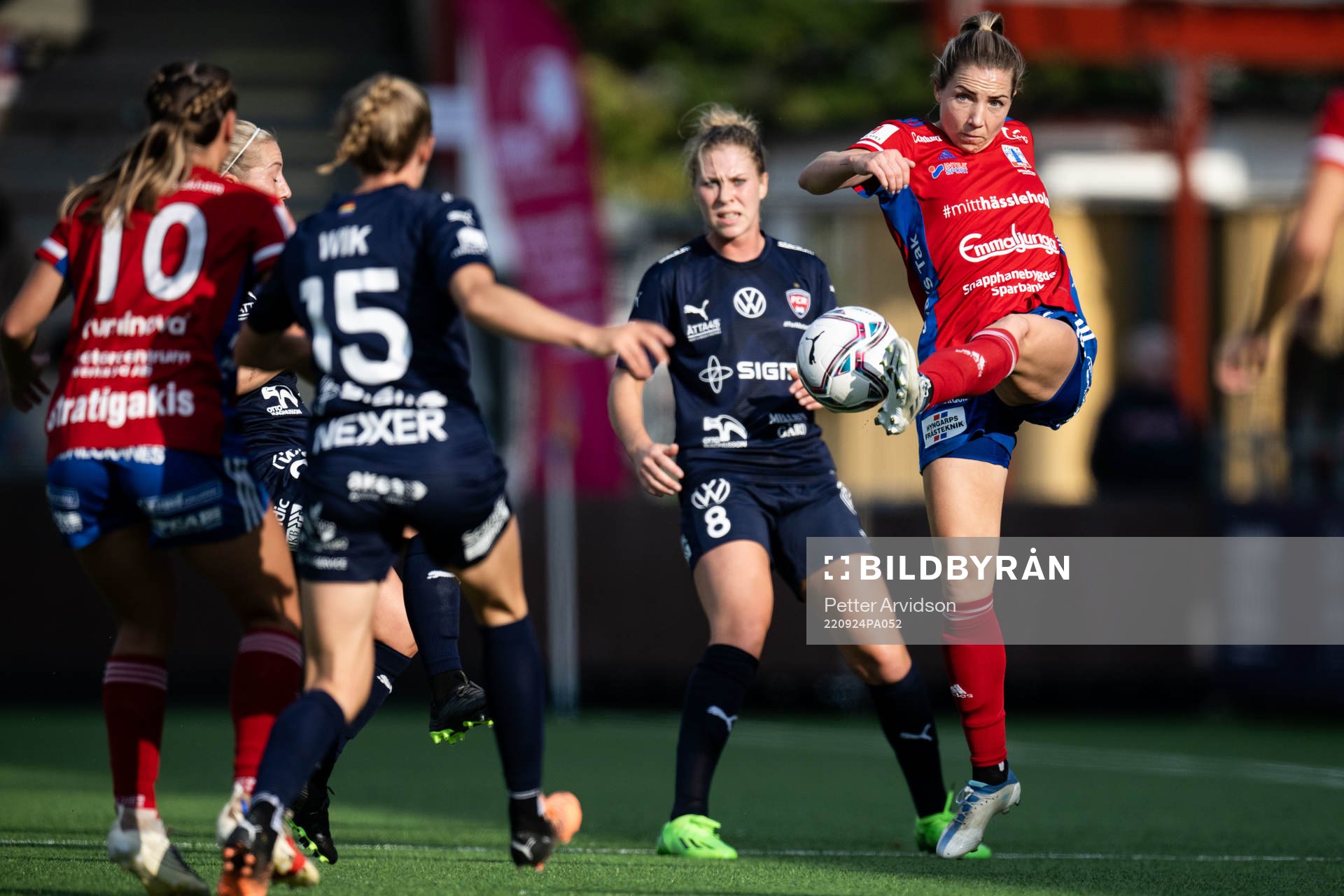 FC Rosengårds Rebecca Knaak och Vittsjös Clara Markstedt