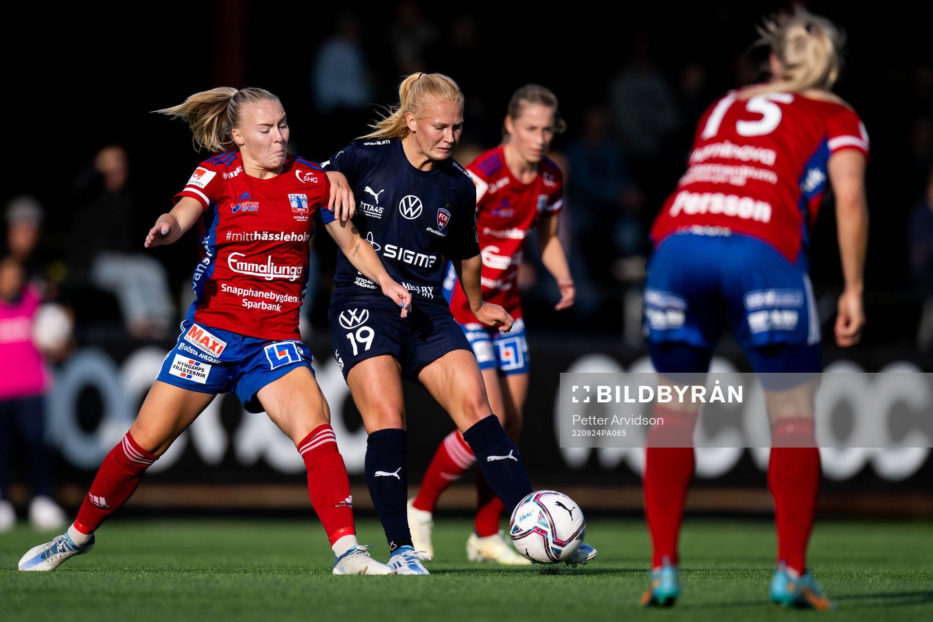 Vittsjös Jutta Rantala och FC Rosengårds Sofie Bruun