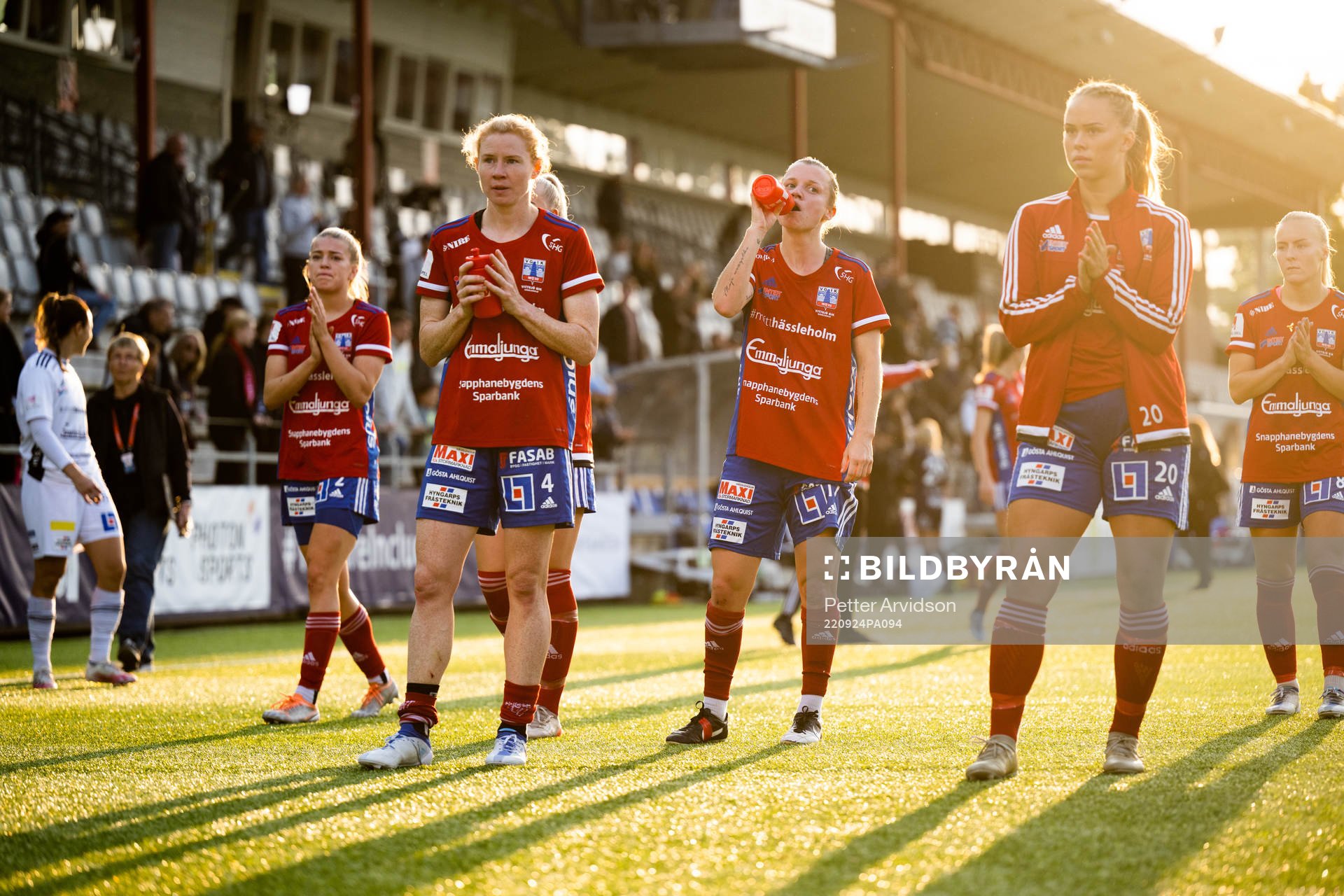 Vittsjös Charlotte Grant, Clare Polkinghorne, Kayla Adamek