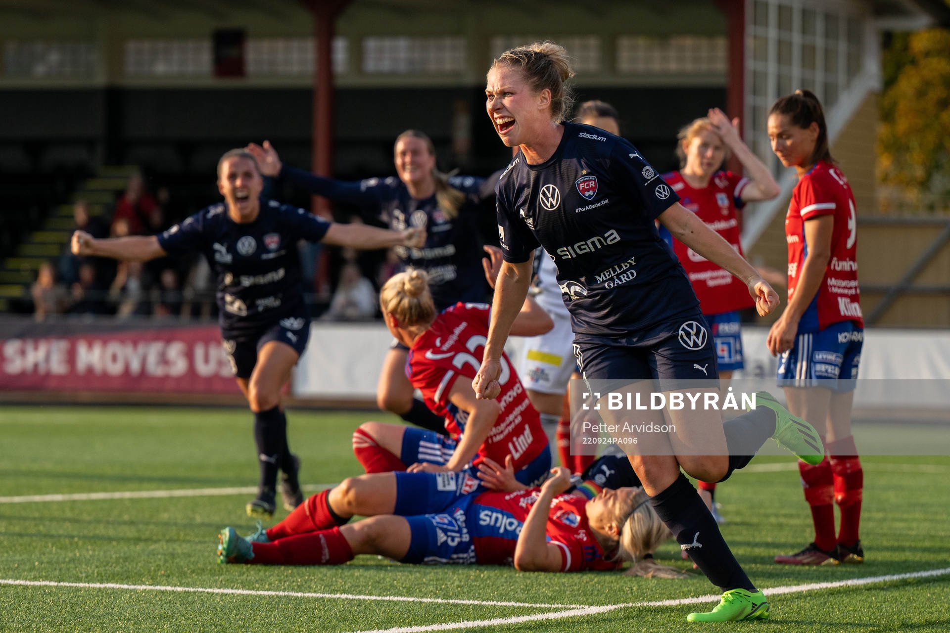 FC Rosengårds Rebecca Knaak jublar