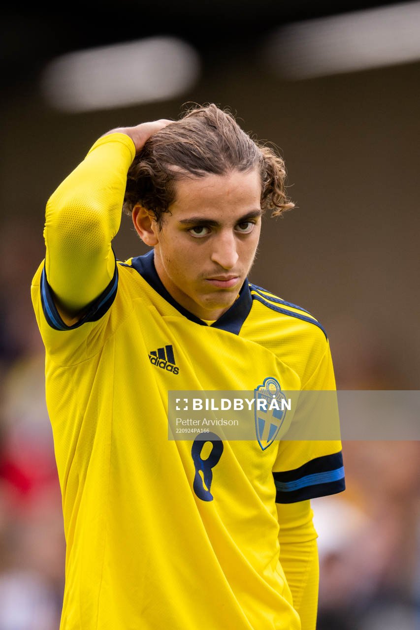 Taha Ayari of Sweden