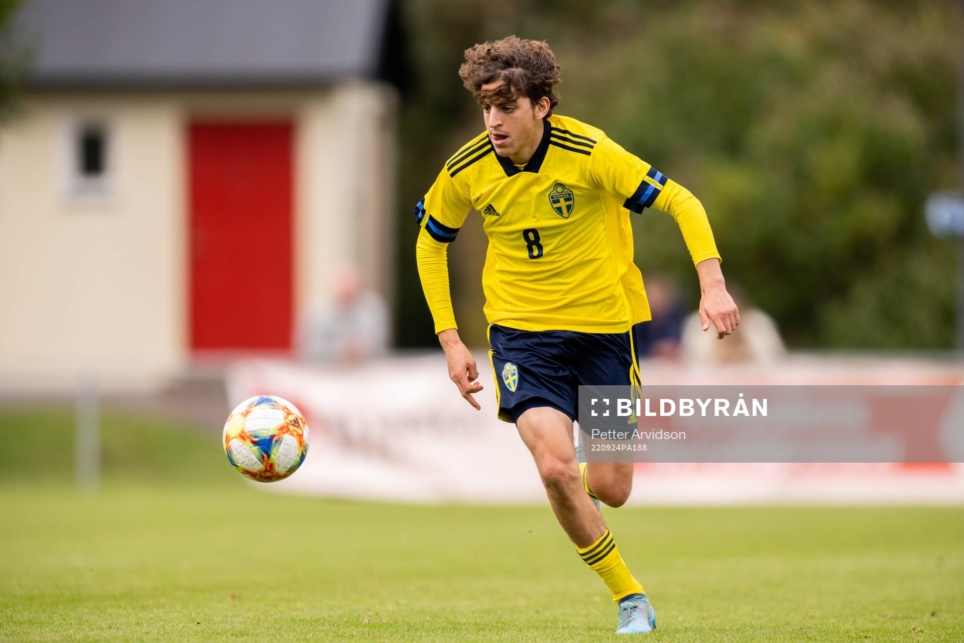 Taha Ayari of Sweden