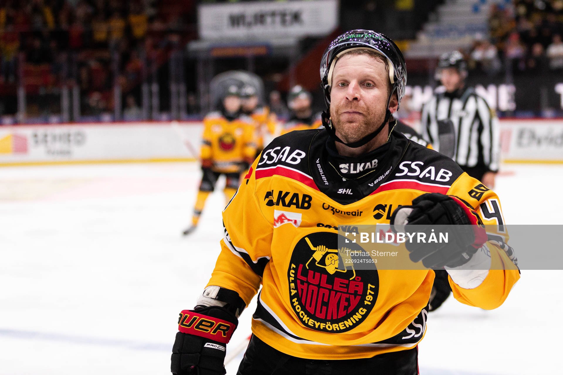 Luleås Leo Komarov jublar
