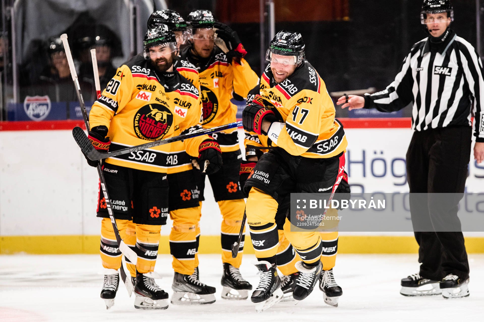 Luleås Leo Komarov jublar