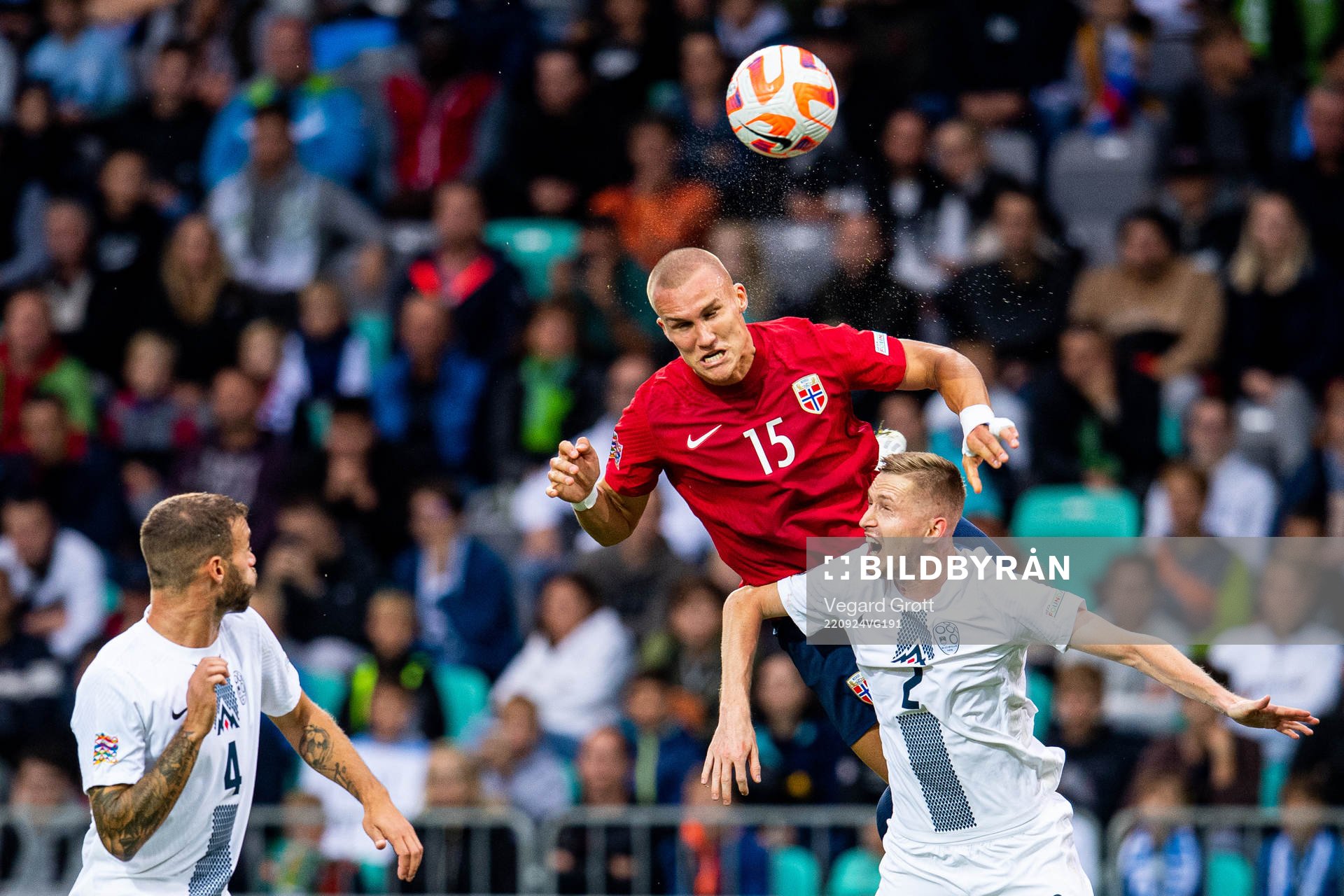 Leo Skiri Østigård of Norway and Zan Karicnik of Slovenia