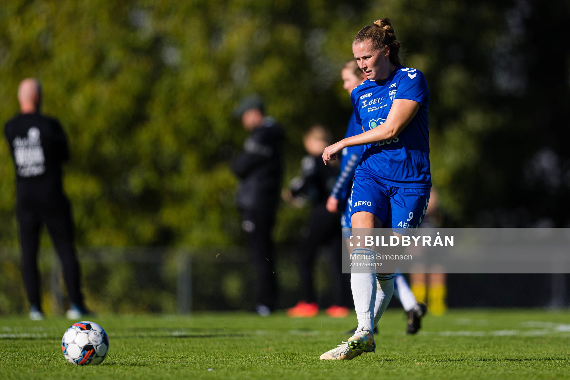 Tonje Pedersen of Kolbotn warms up ahead of the Toppserien football match between Kolbotn and LSK Kvinner on September 25, 2022 in Oslo.