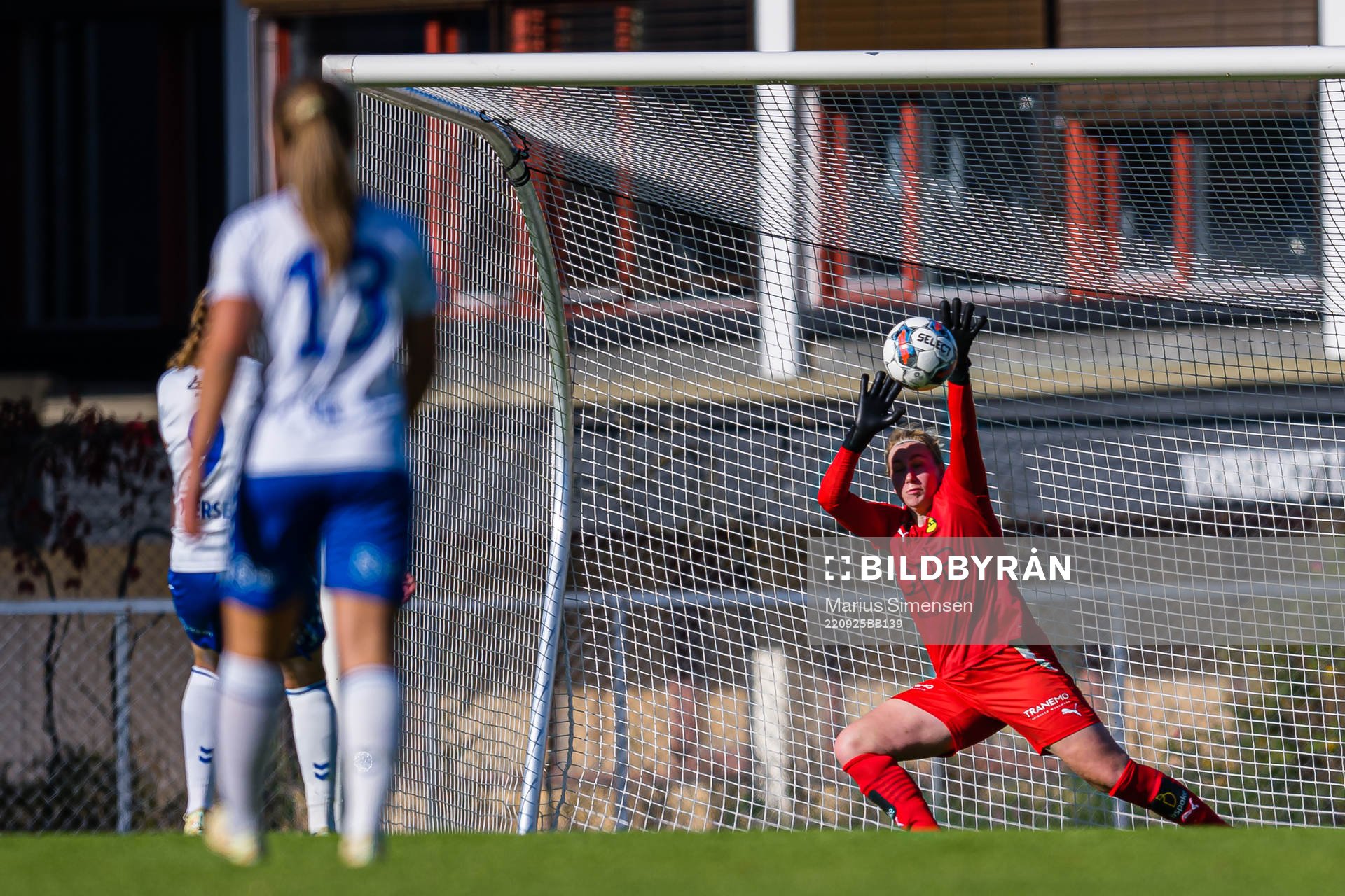 Tonje Pedersen of Kolbotn scores the 1-0 goal