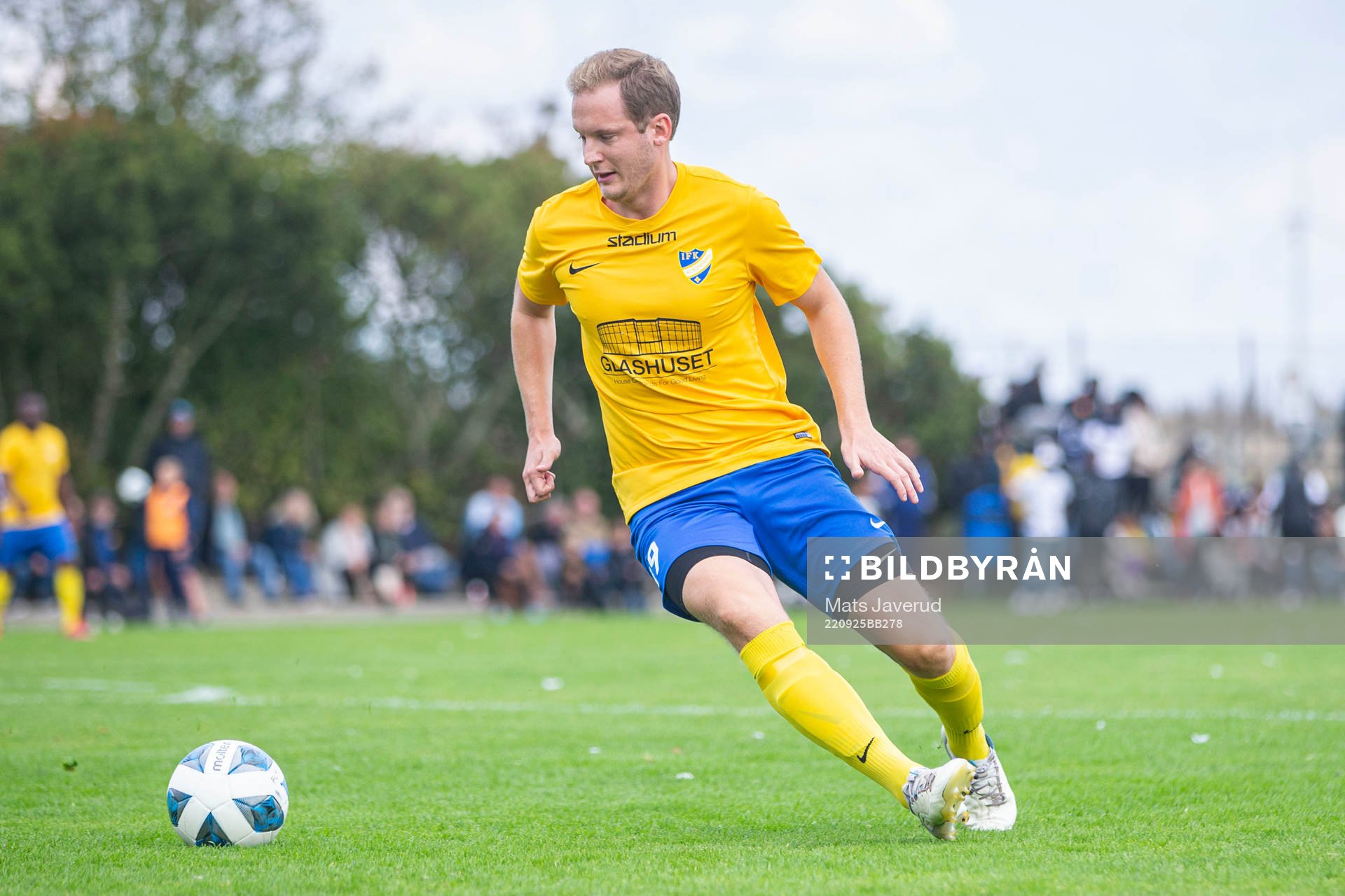 Klagshamns Jesper Bengtsson under fotbollsmatchen i Divison 4 Sydvästra mellan FC Trelleborg och Klagshamn den 25 september 2022 i Trelleborg.