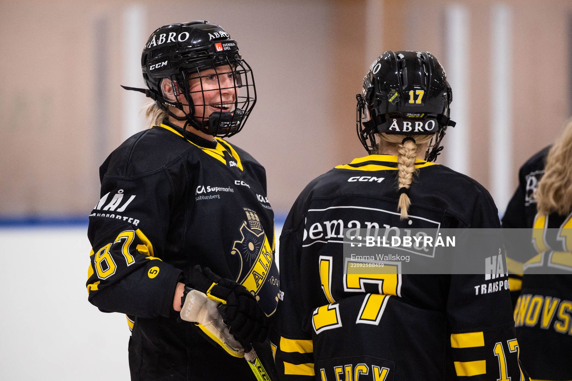 AIKs Johanna Lagus och Aoife Leacy