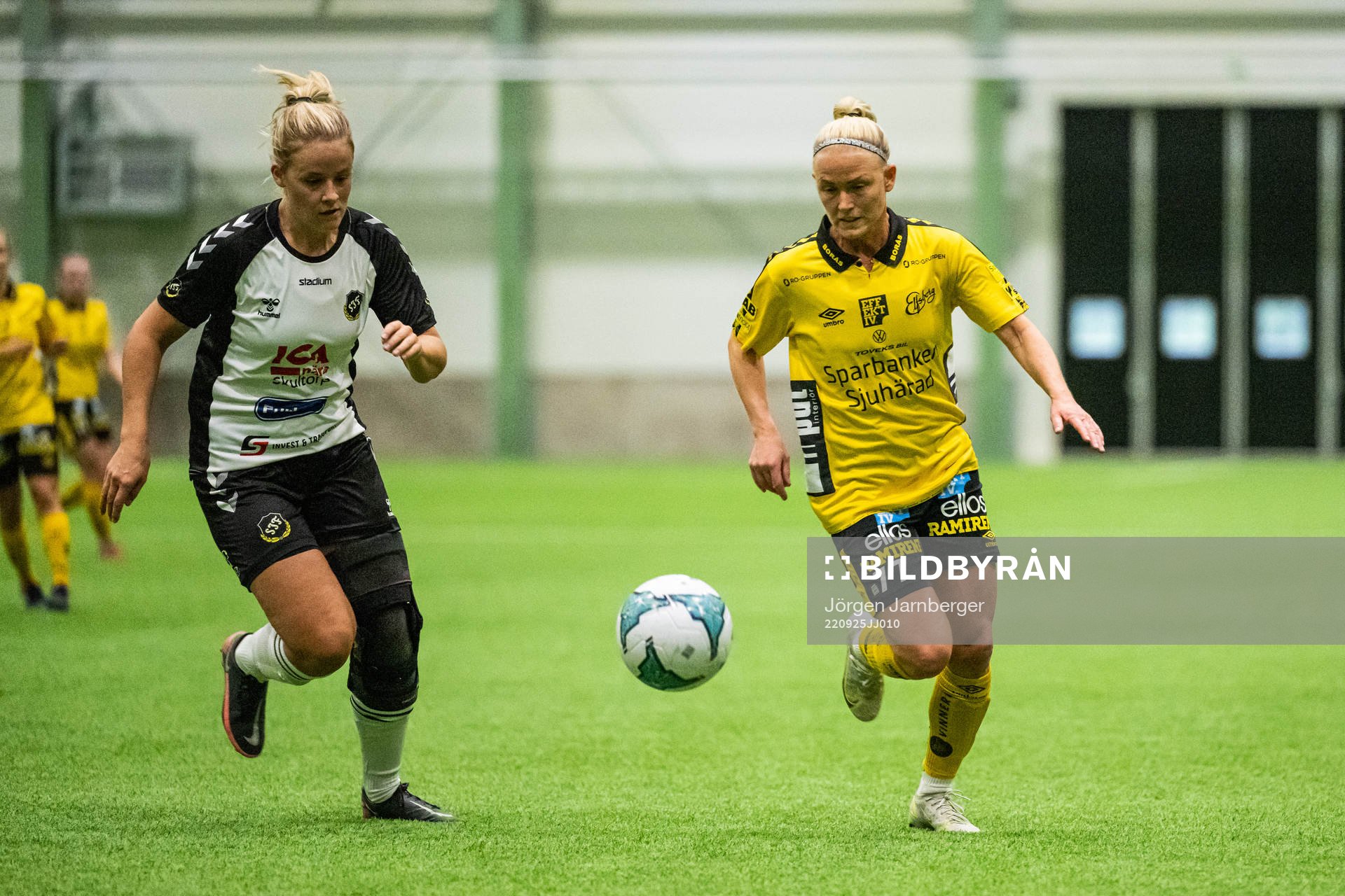 Skultorps Sara Tellander och Elfsborgs Sara Jardving