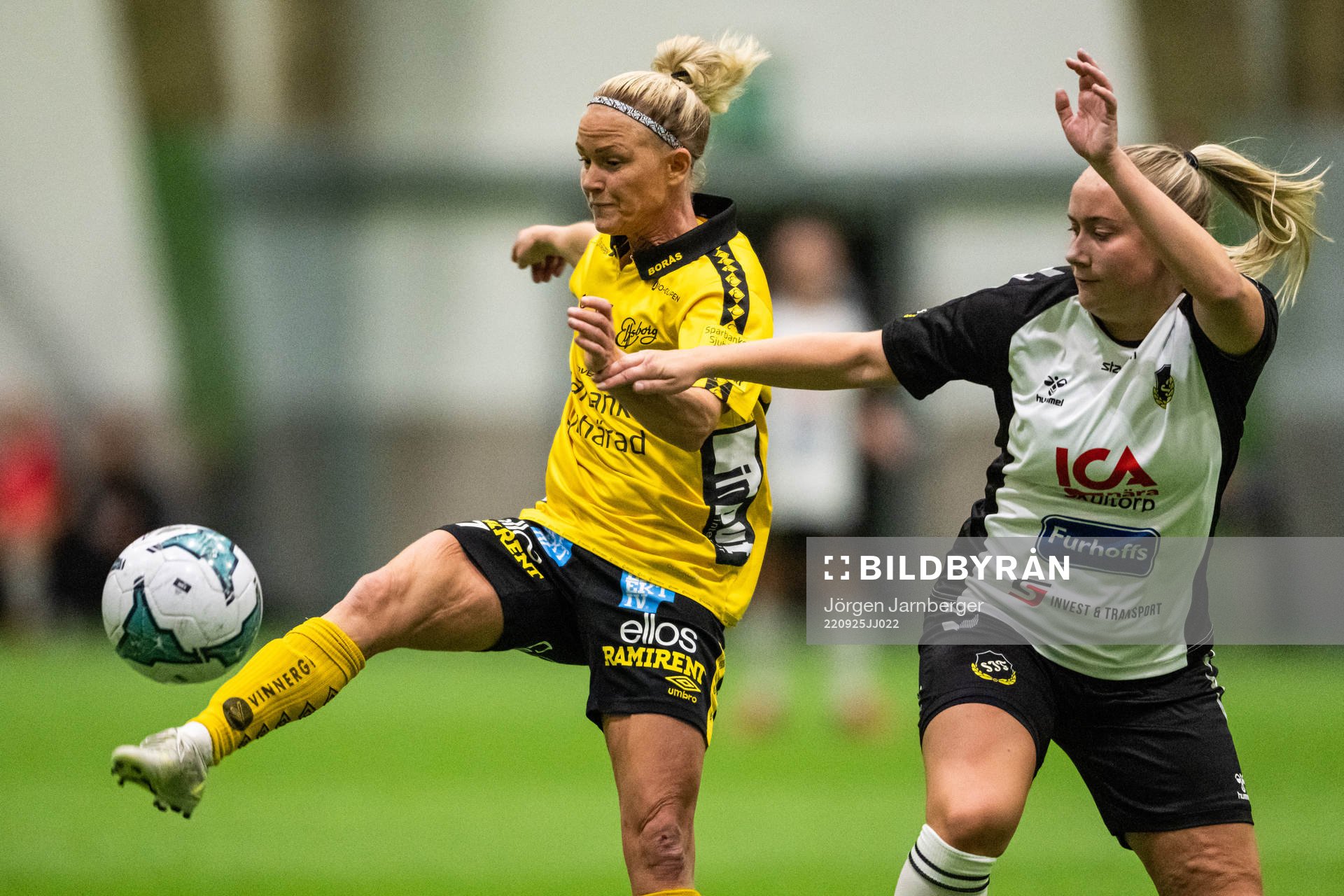 Elfsborgs Sara Jardving och Skultorps Matilda Carlsson