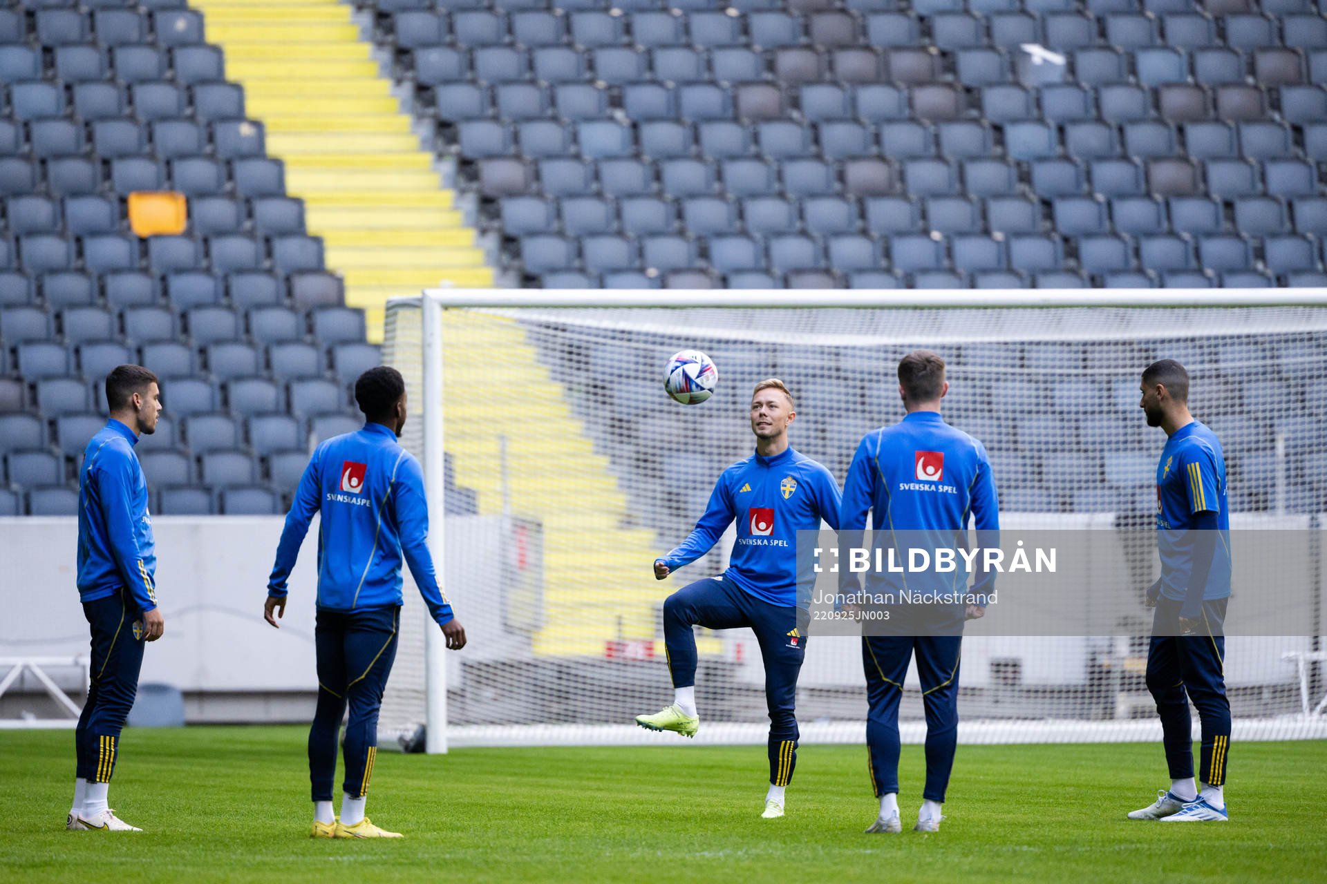 Joel Andersson during a training session with the Swedish national football team on September 25, 2022 in Stockholm. 