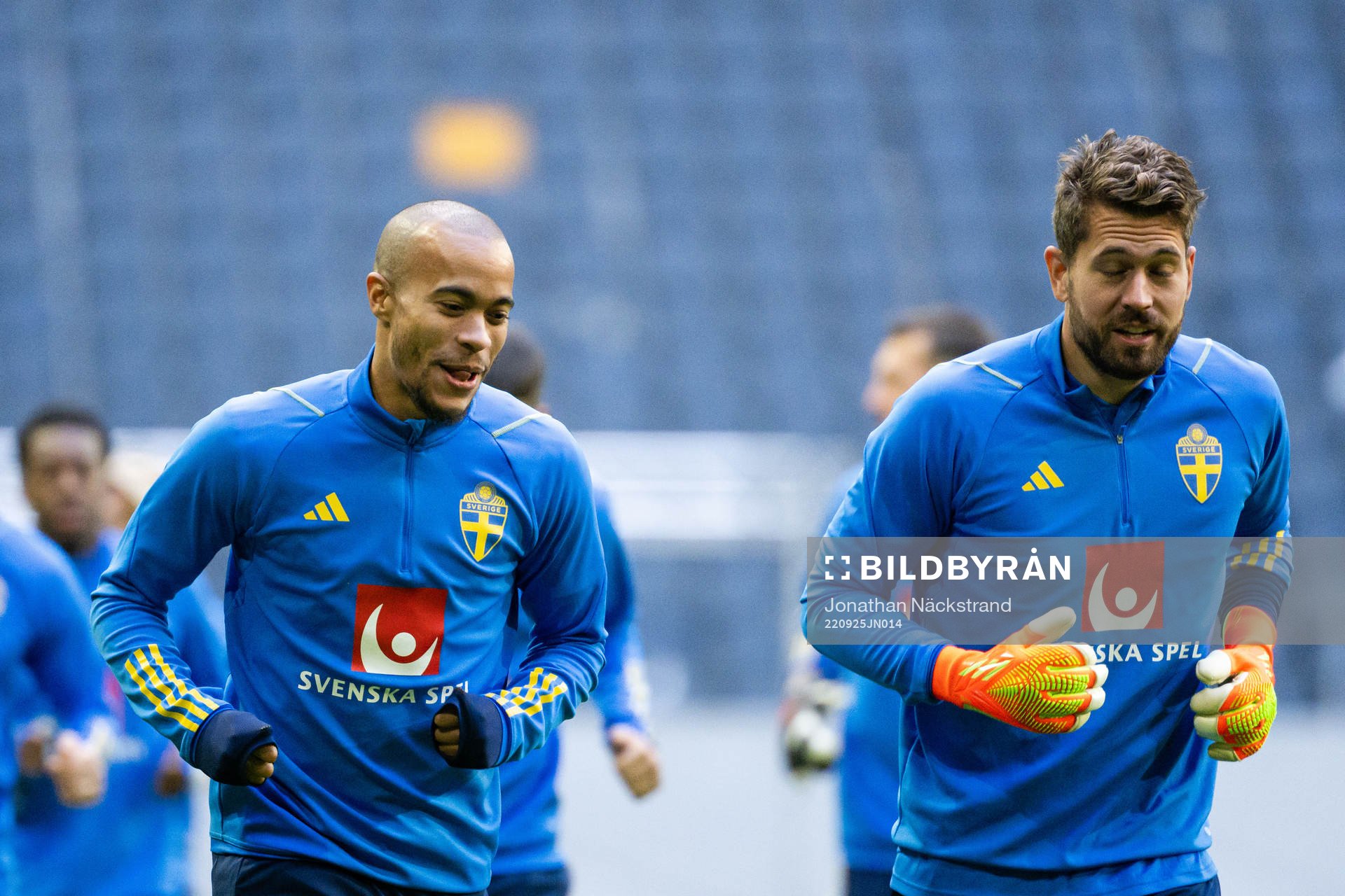 Robin Quaison and goalkeeper Kristoffer Nordfeldt