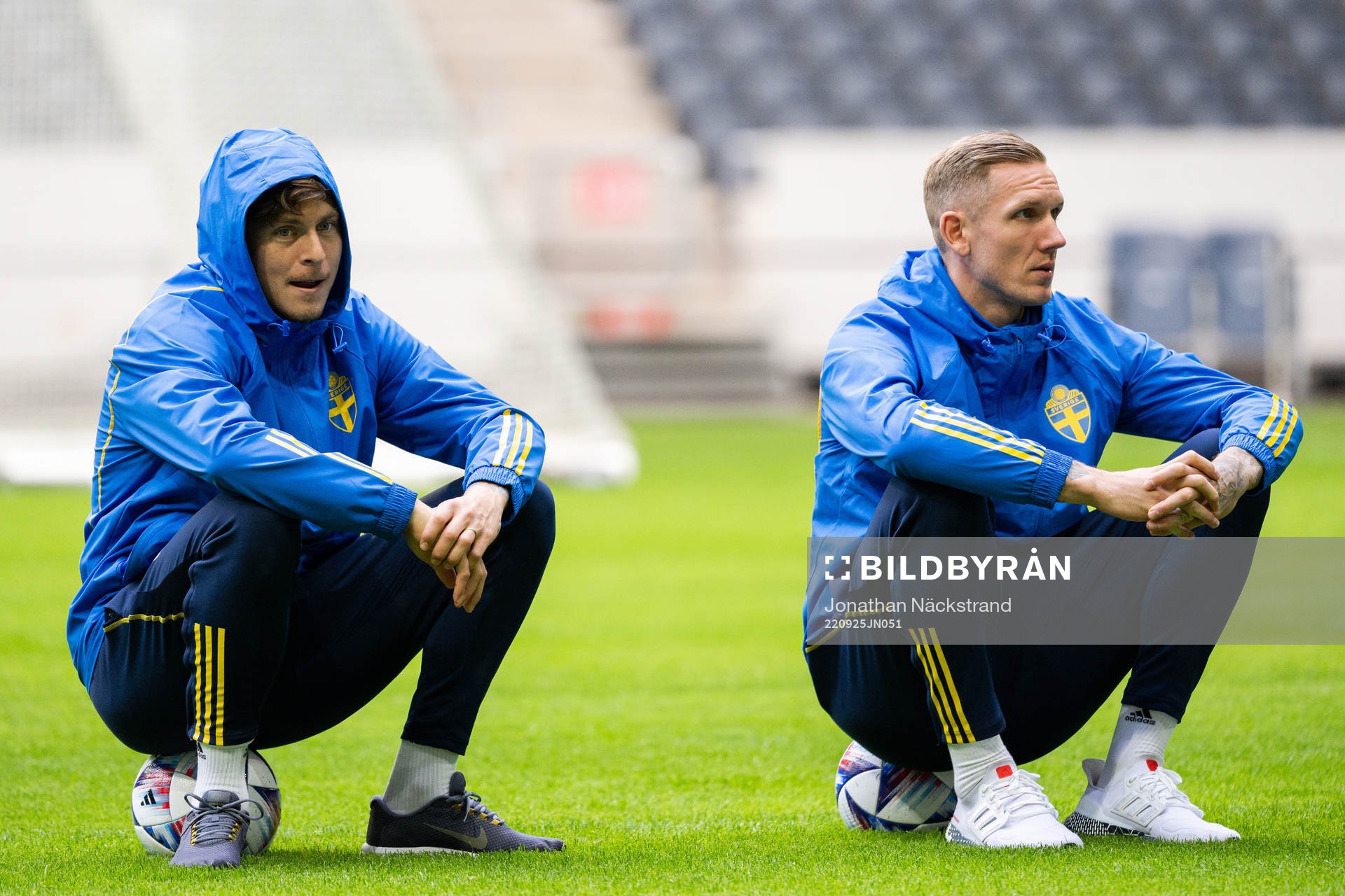 Victor Nilsson Lindelöf and goalkeeper Robin Olsen