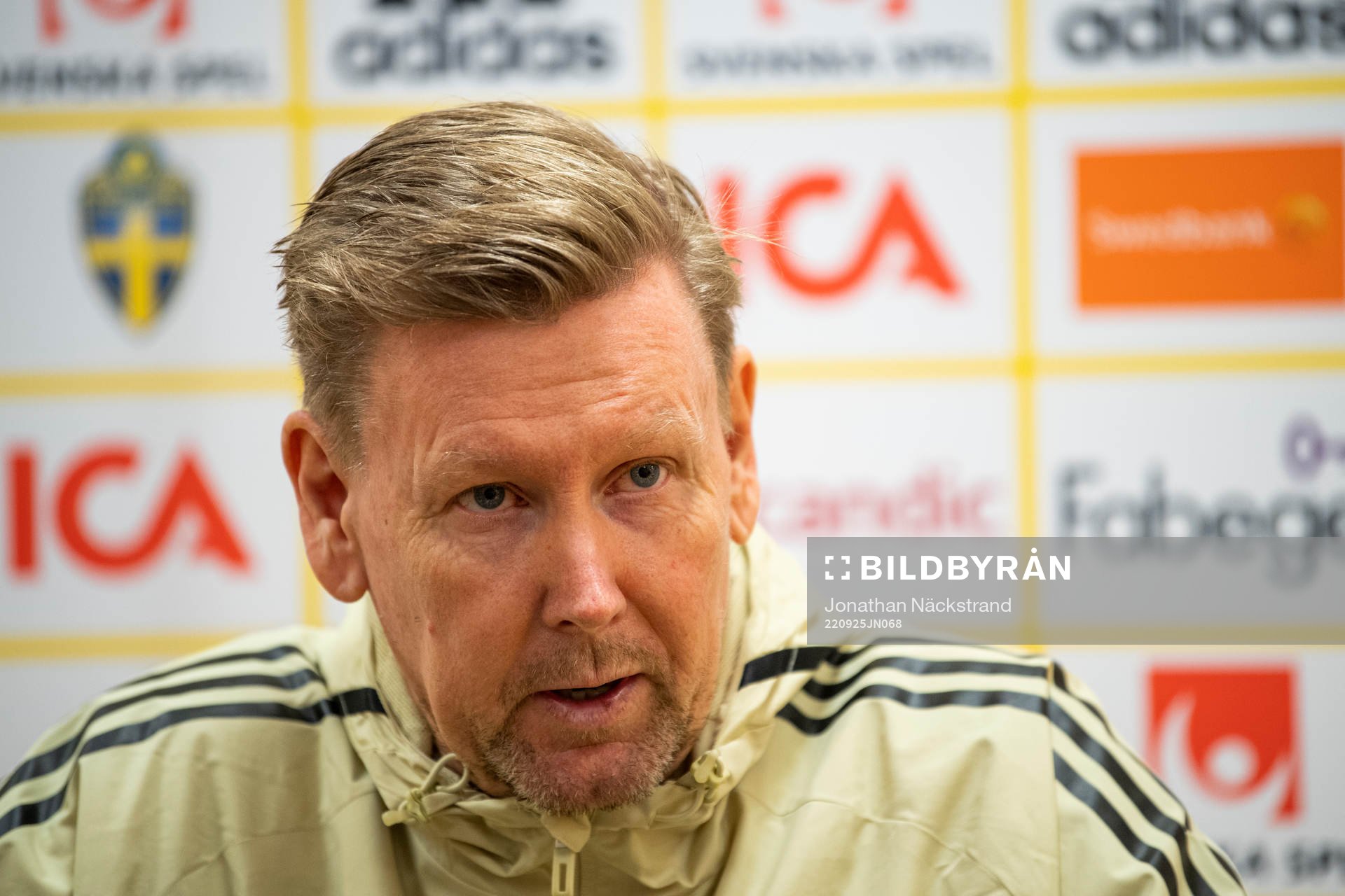 Assistant coach Peter Wettergren