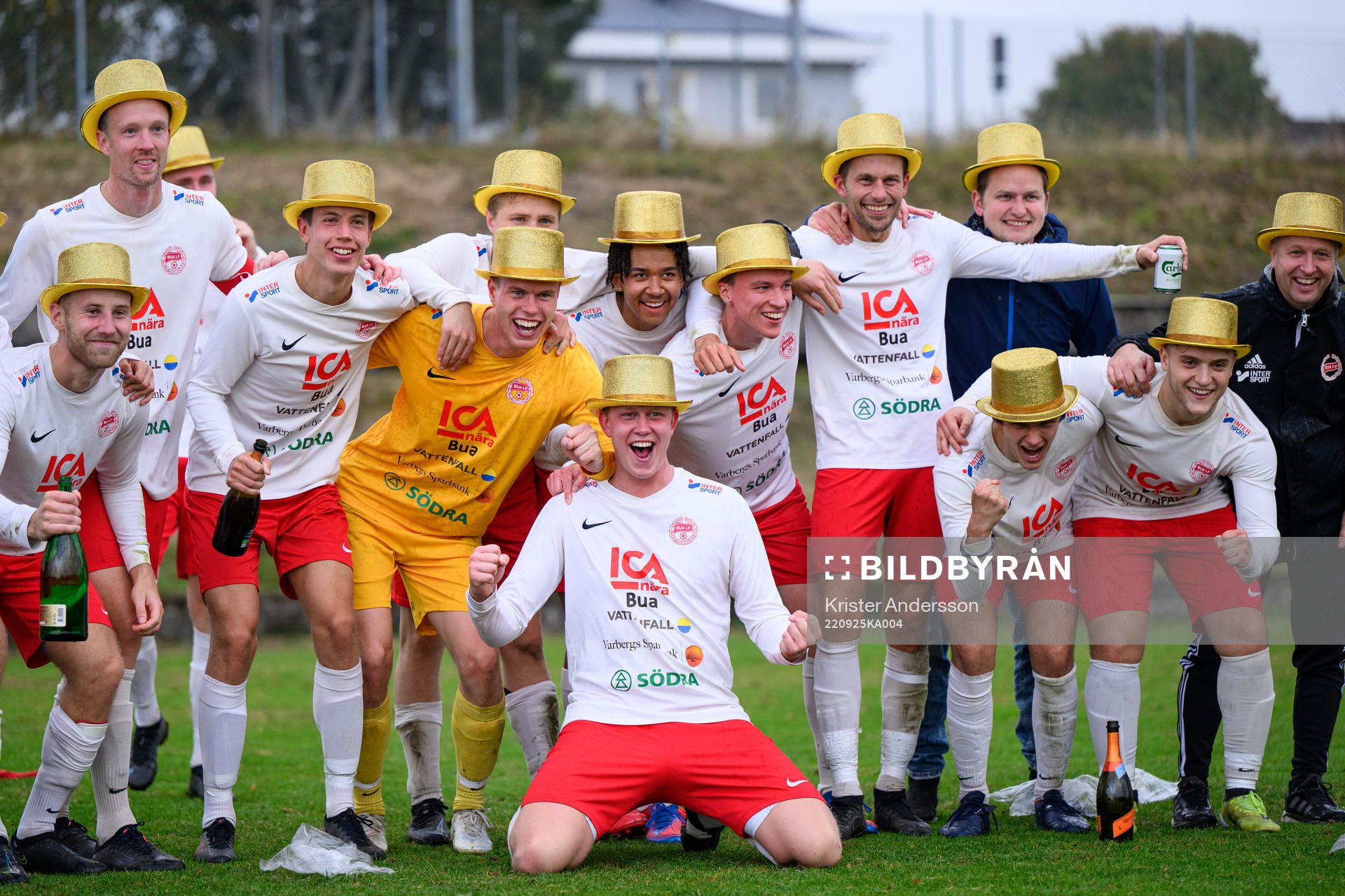 Buas spelare jublar