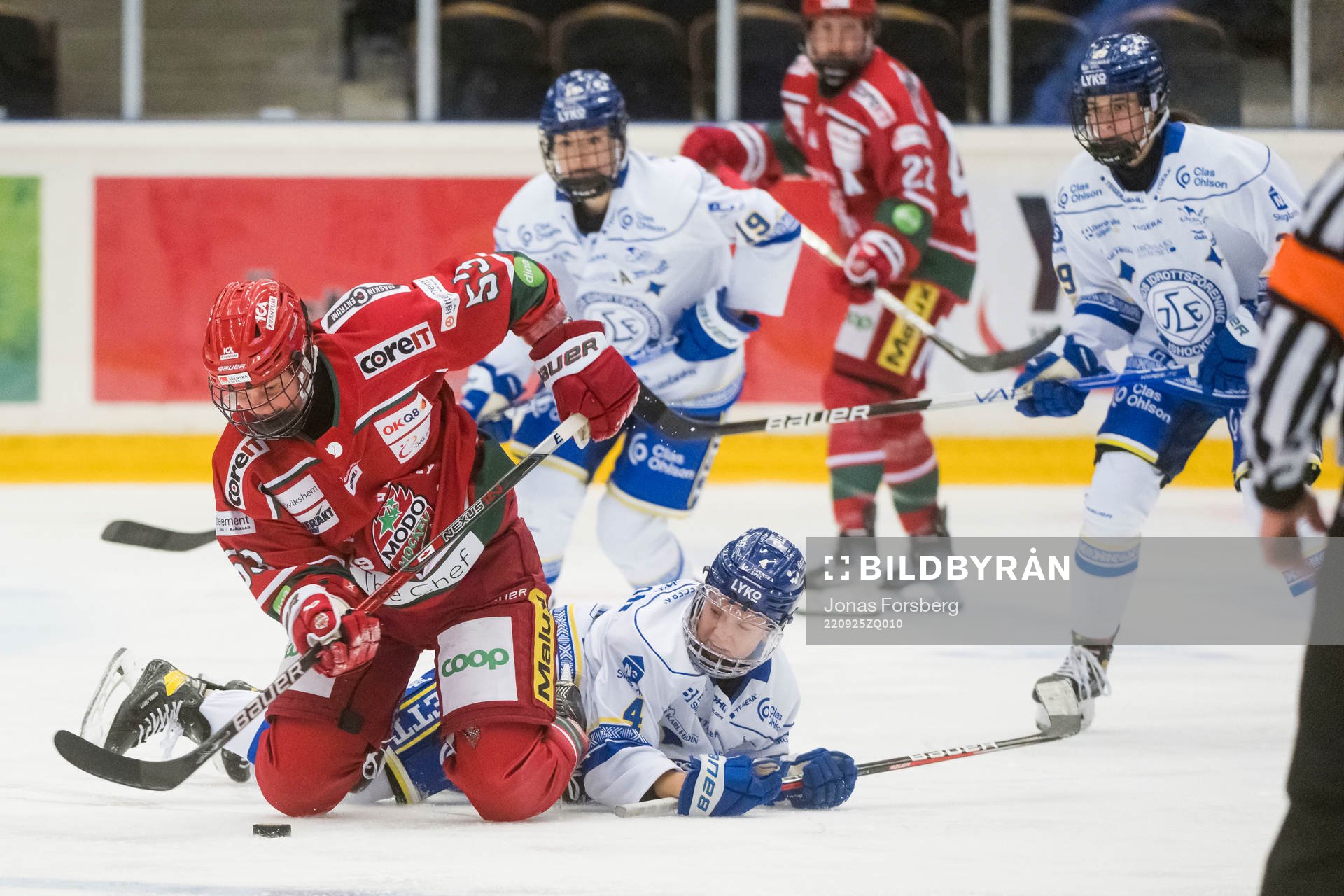 Modos Jennifer Wakefield och Leksands Wilma Johansson