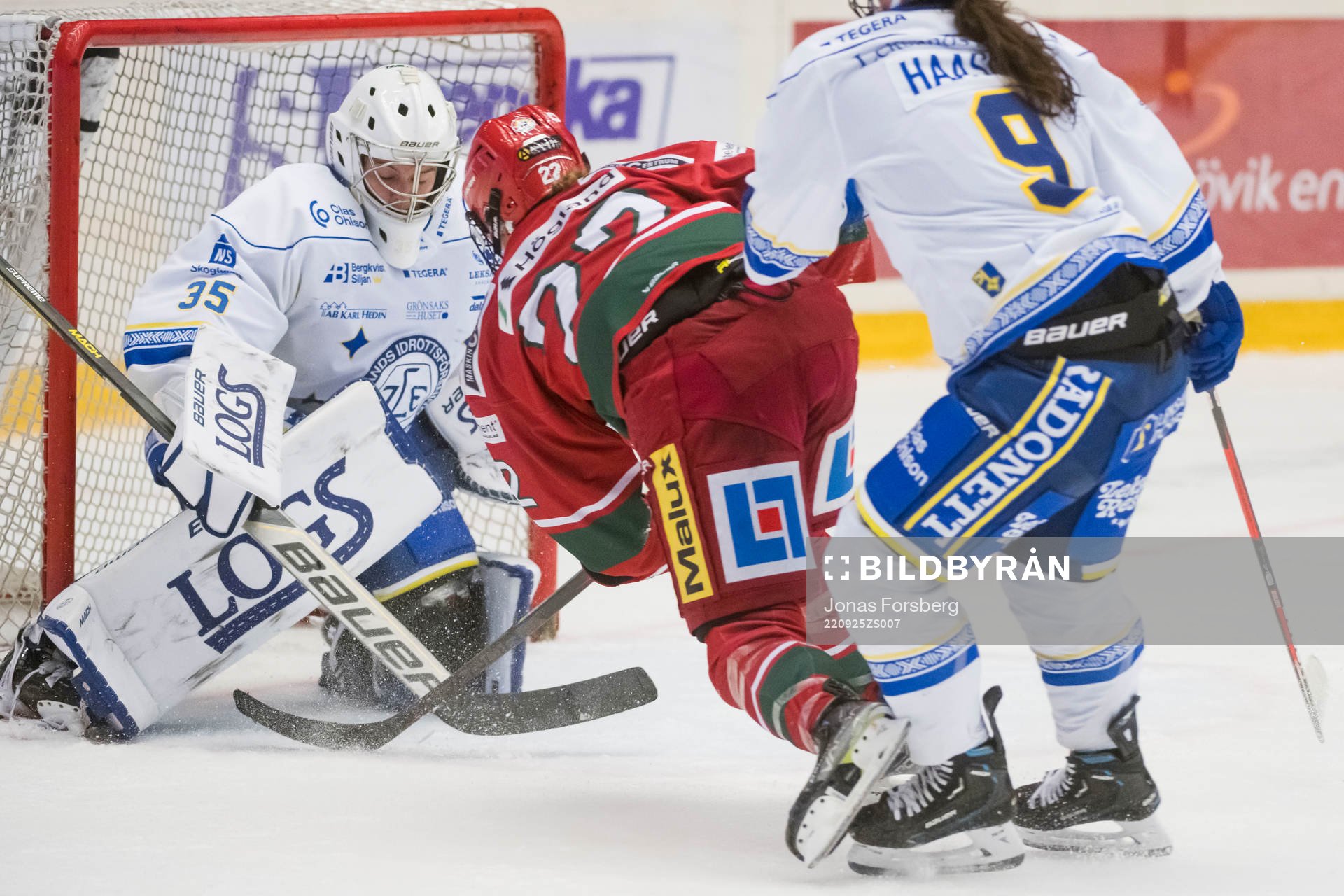 Leksands målvakt Emma Polusny släpper in det avgörande
