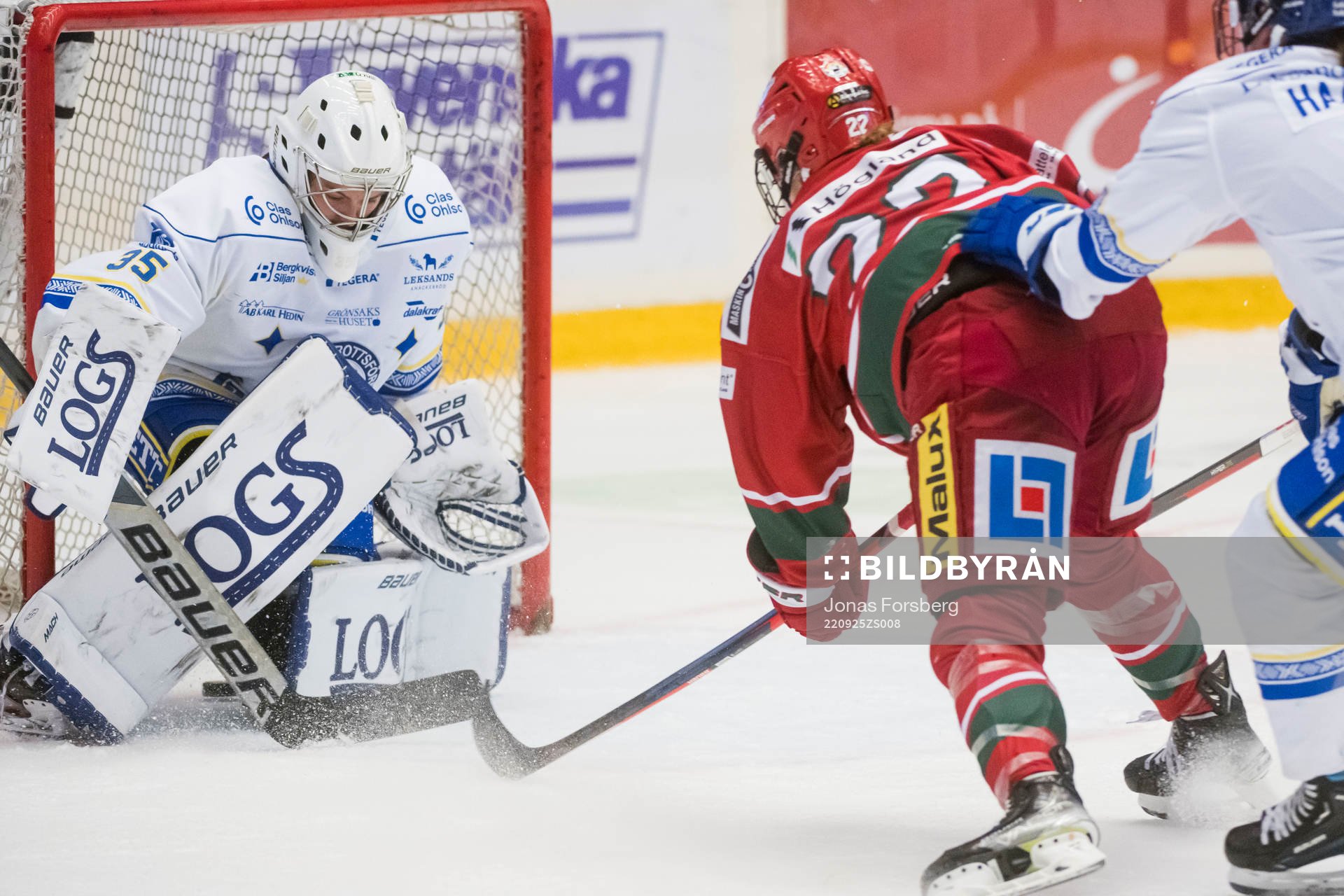 Leksands målvakt Emma Polusny släpper in det avgörande
