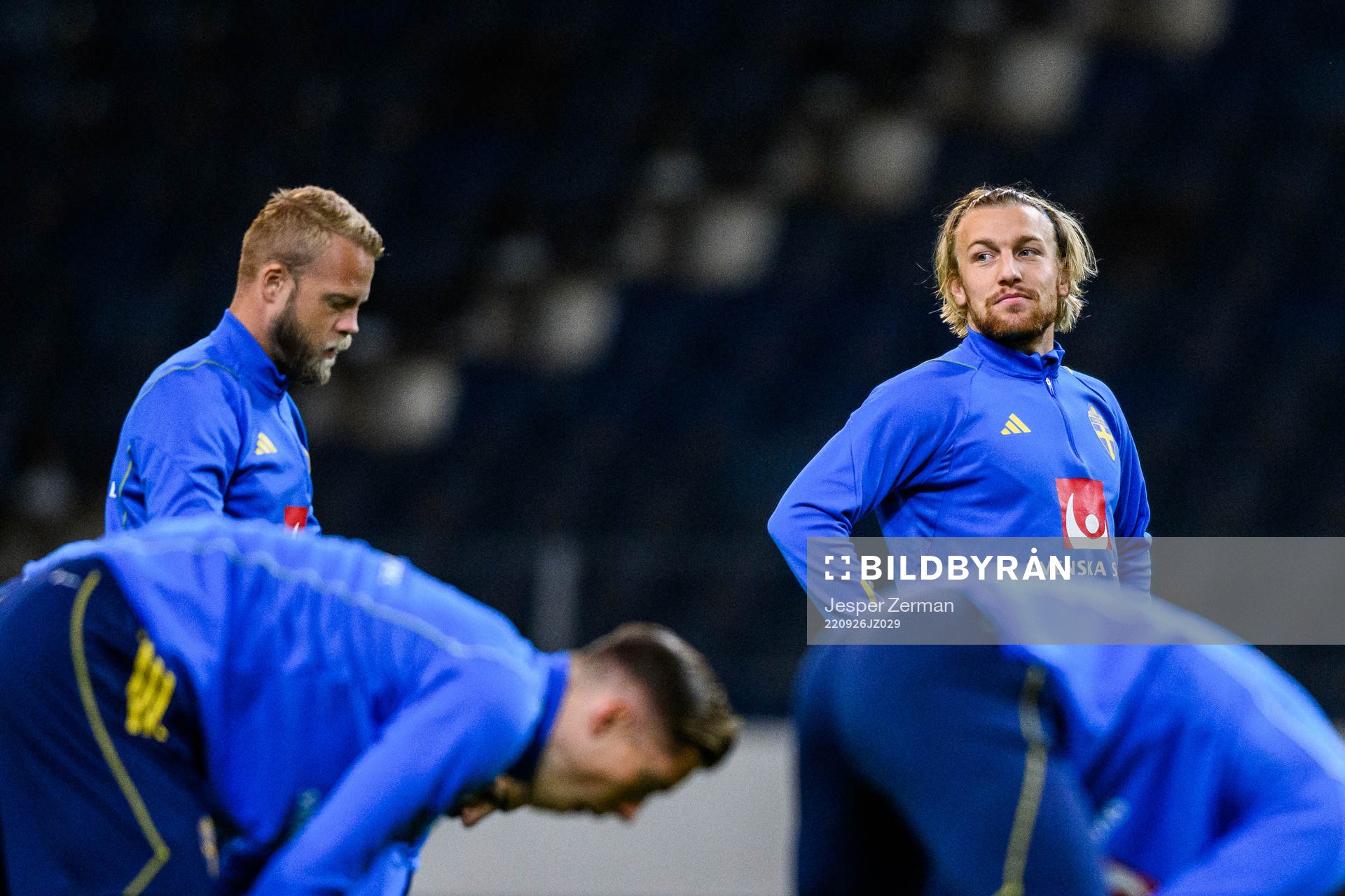 Daniel Sundgren and Emil Forsberg during a training session with the Swedish national football team on September 26, 2022 in Stockholm. 