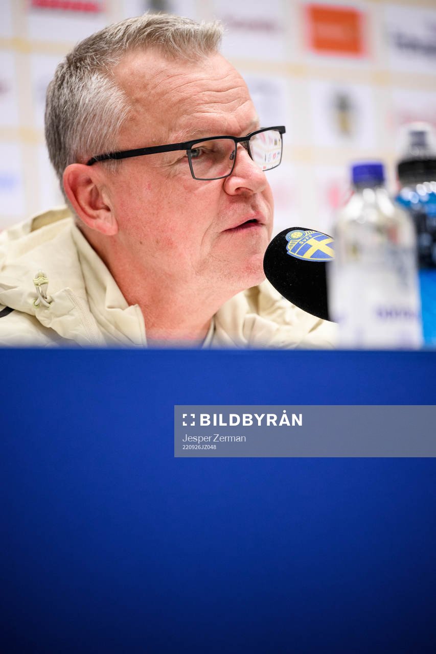 Head coach Janne Andersson at a press conference