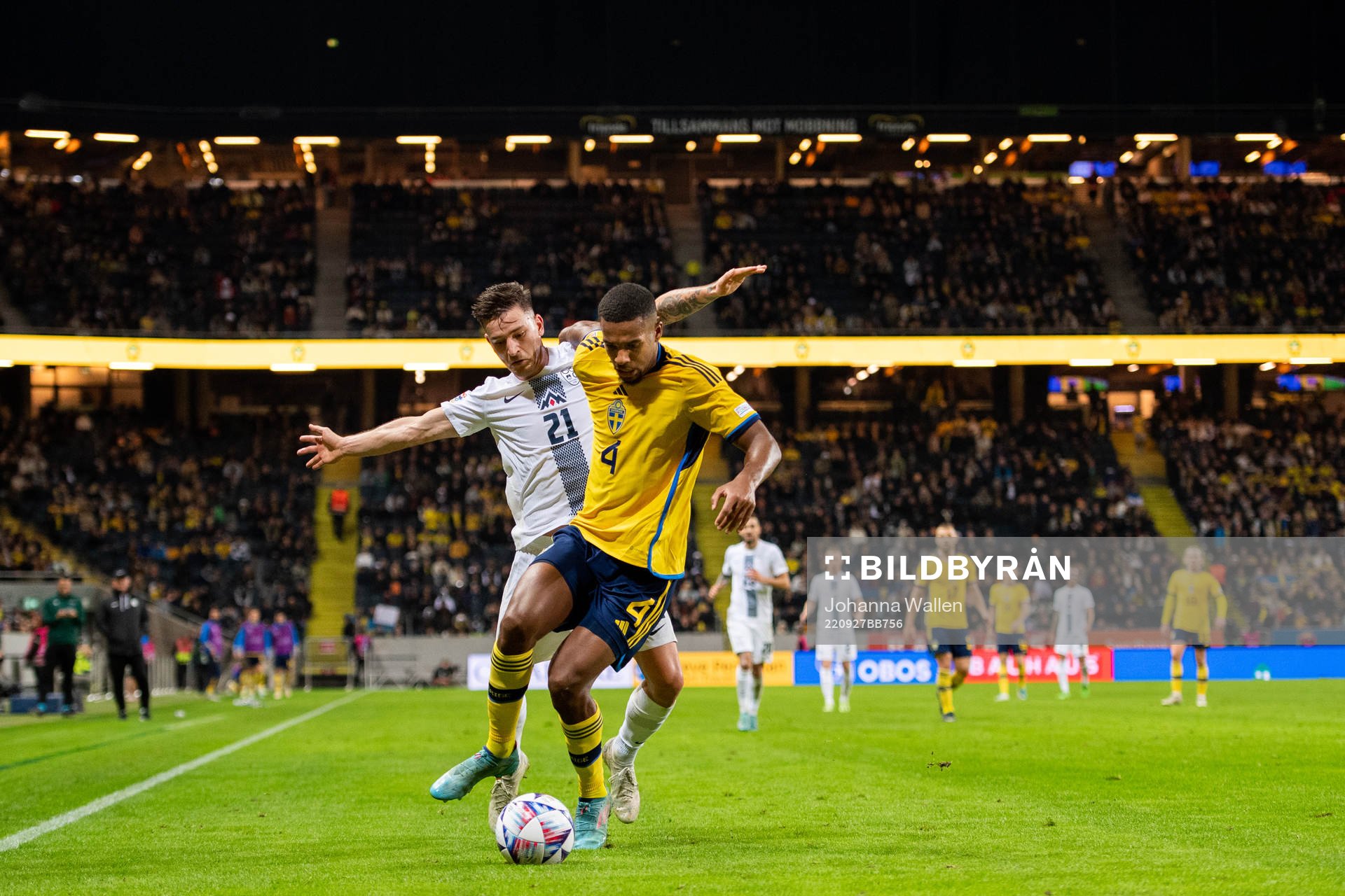 Benjamin Verbic of Slovenia och Isak Hien of Sweden