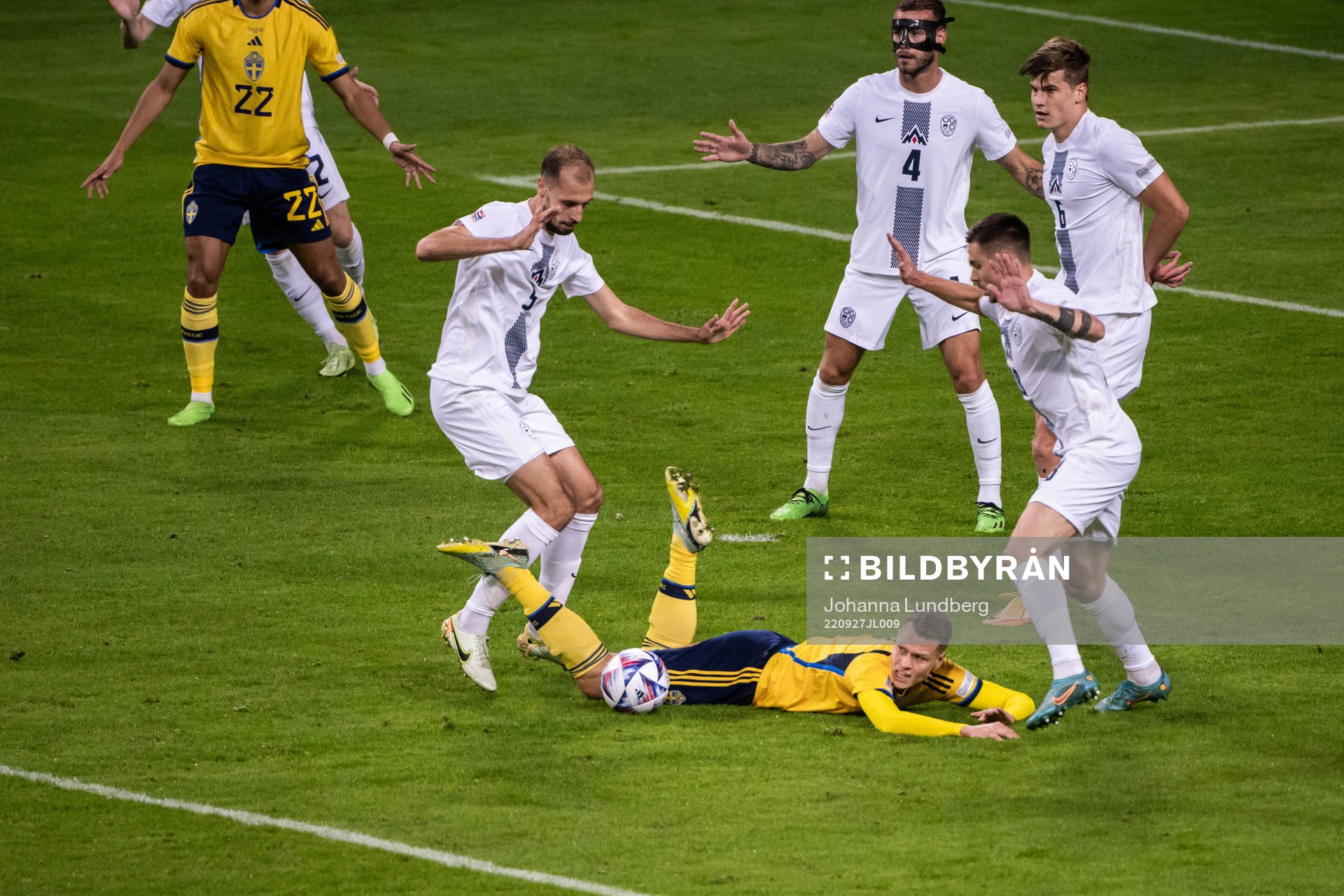 Viktor Claesson of Sweden and Jon Stankovic of Slovenia