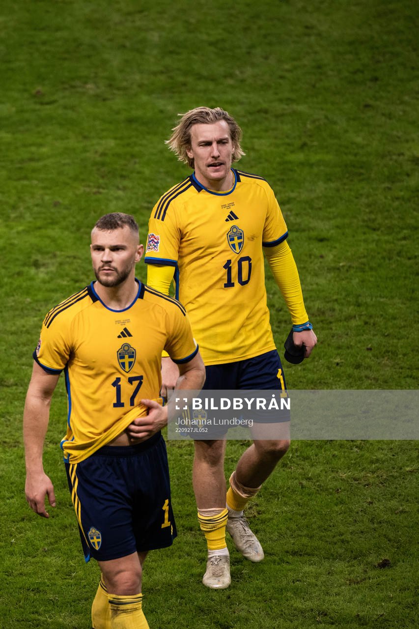 Jesper Karlström and Emil Forsberg of Sweden looks dejected