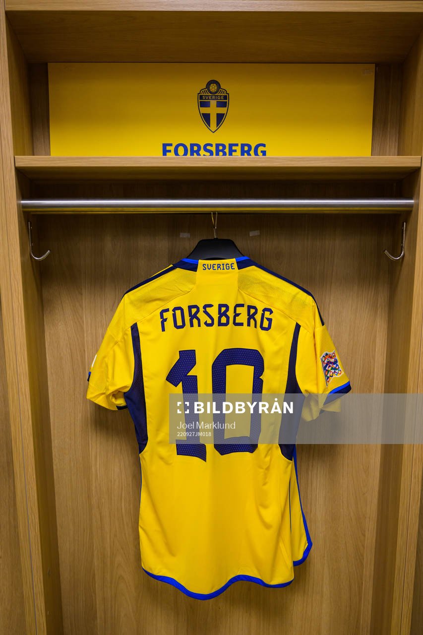 Jersey of Emil Forsberg in the dressing room of Sweden ahead of the Nations League football match between Sweden and Slovenia on September 27, 2022 in Stockholm.