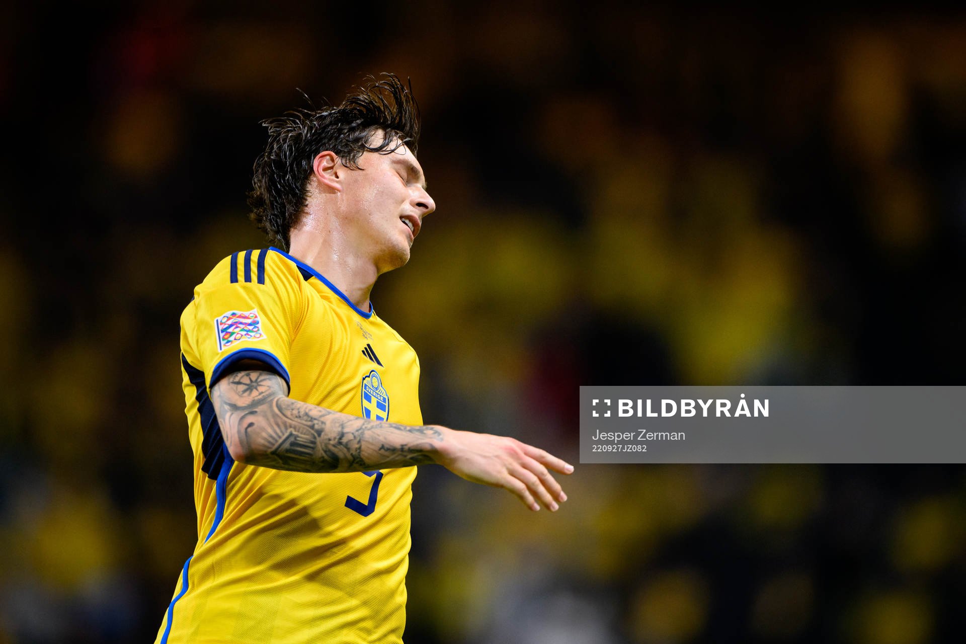 Victor Nilsson Lindelöf of Sweden looks dejected