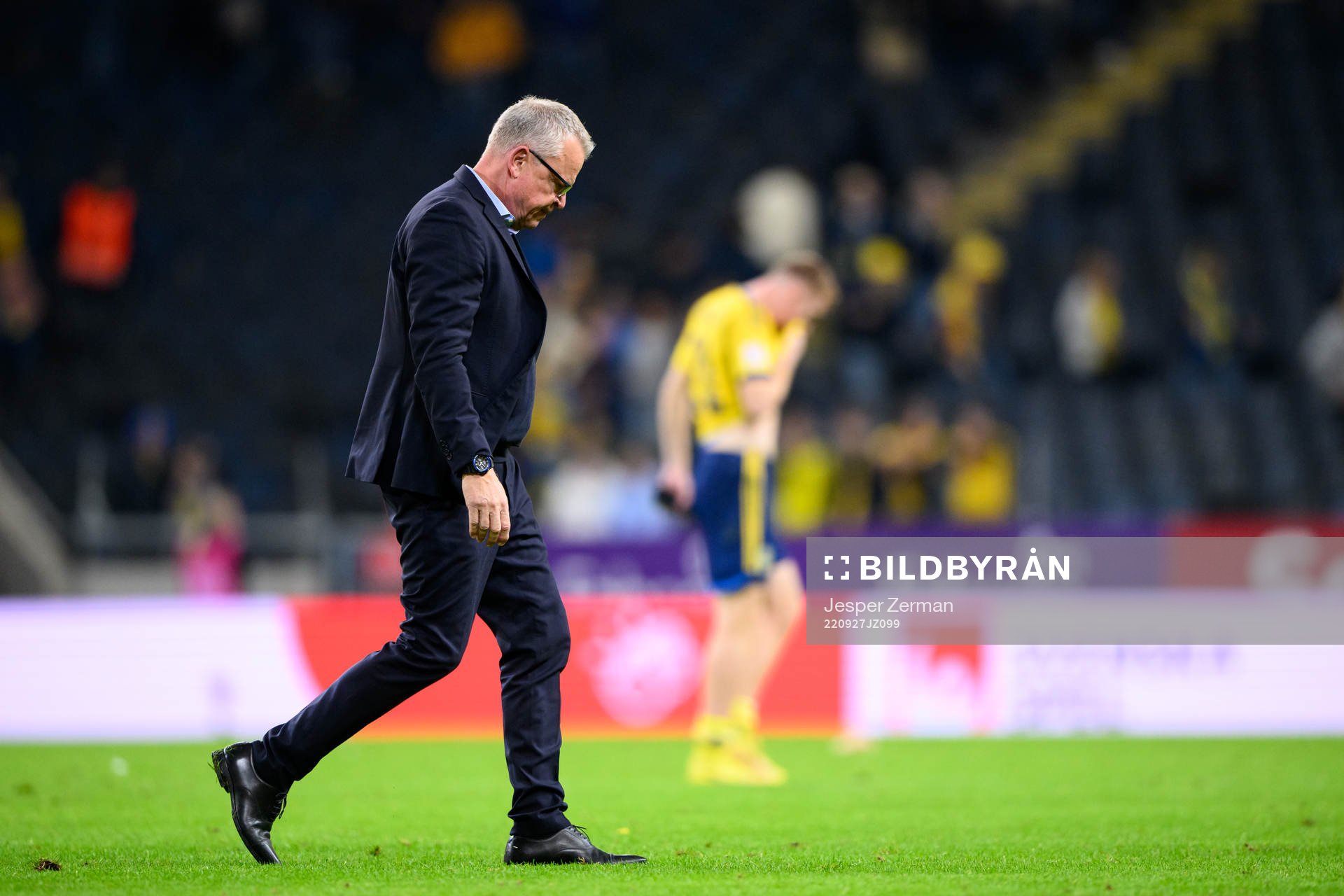Head coach Janne Andersson of Sweden looks dejected