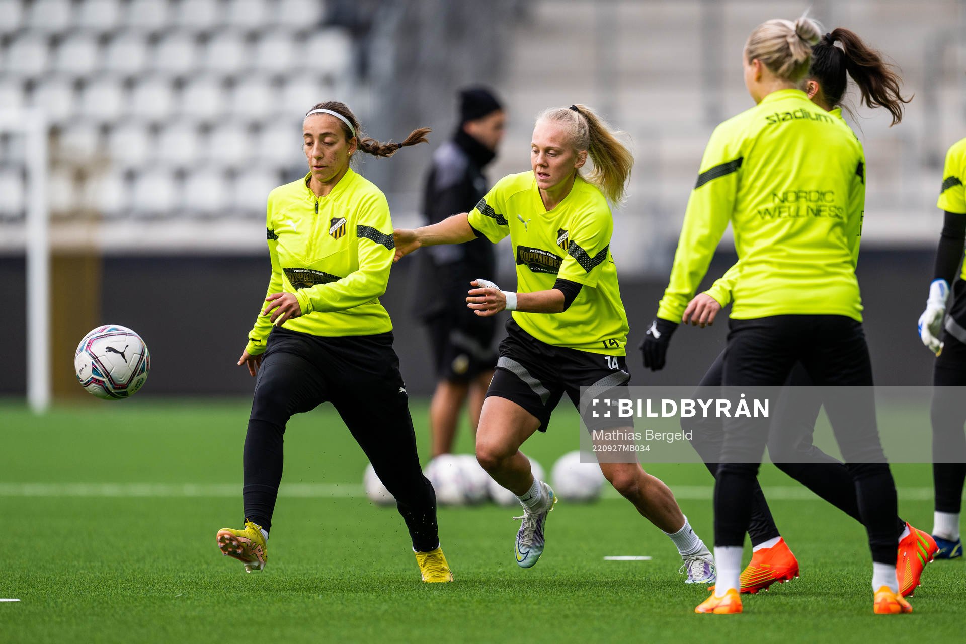 Rosa Kafaji and Molly Johansson