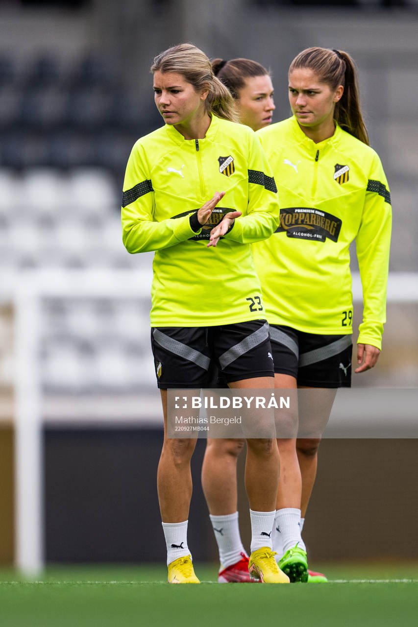 Andrine Stolsmo Hegerberg, Pauline Hammarlund and Mille