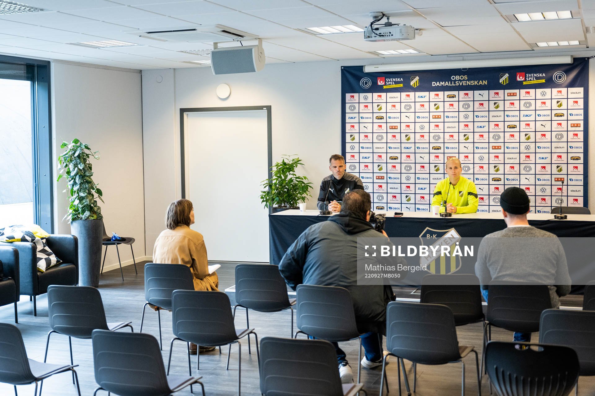 Head coach Robert Vilahamn and Filippa Curmark