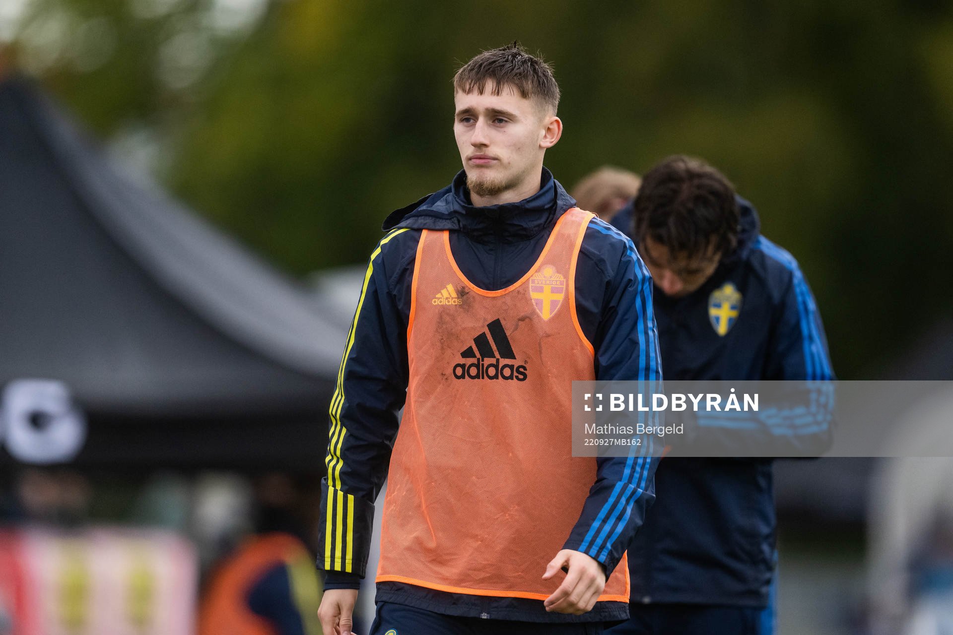 Sveriges Josef Al-Imam under P18-landskampen i fotboll mellan Sverige och Norge den 27 september 2022 i Mellerud. 