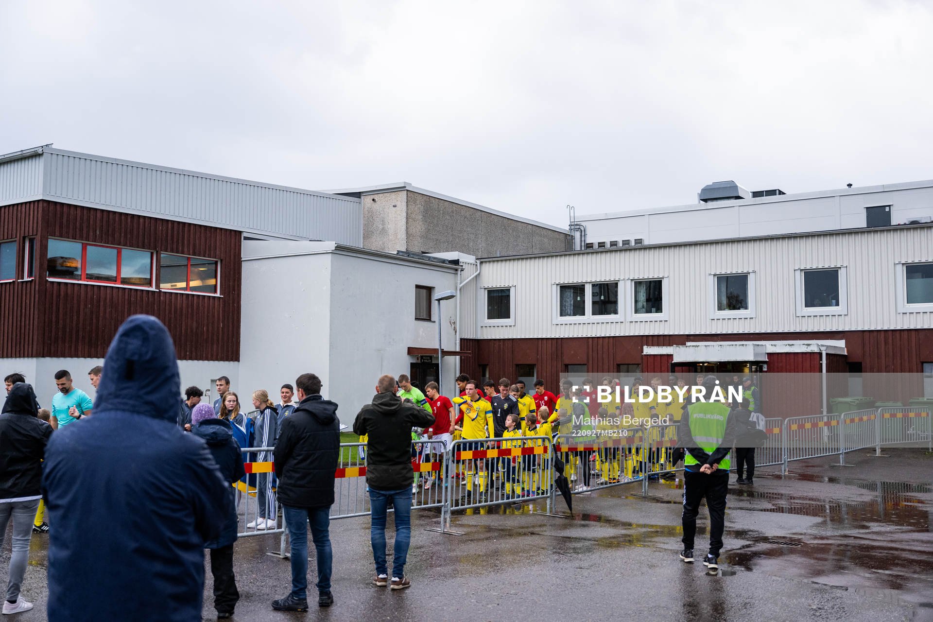 Norges och Sveriges lag inför P18-landskampen i fotboll mellan Sverige och Norge den 27 september 2022 i Mellerud. 