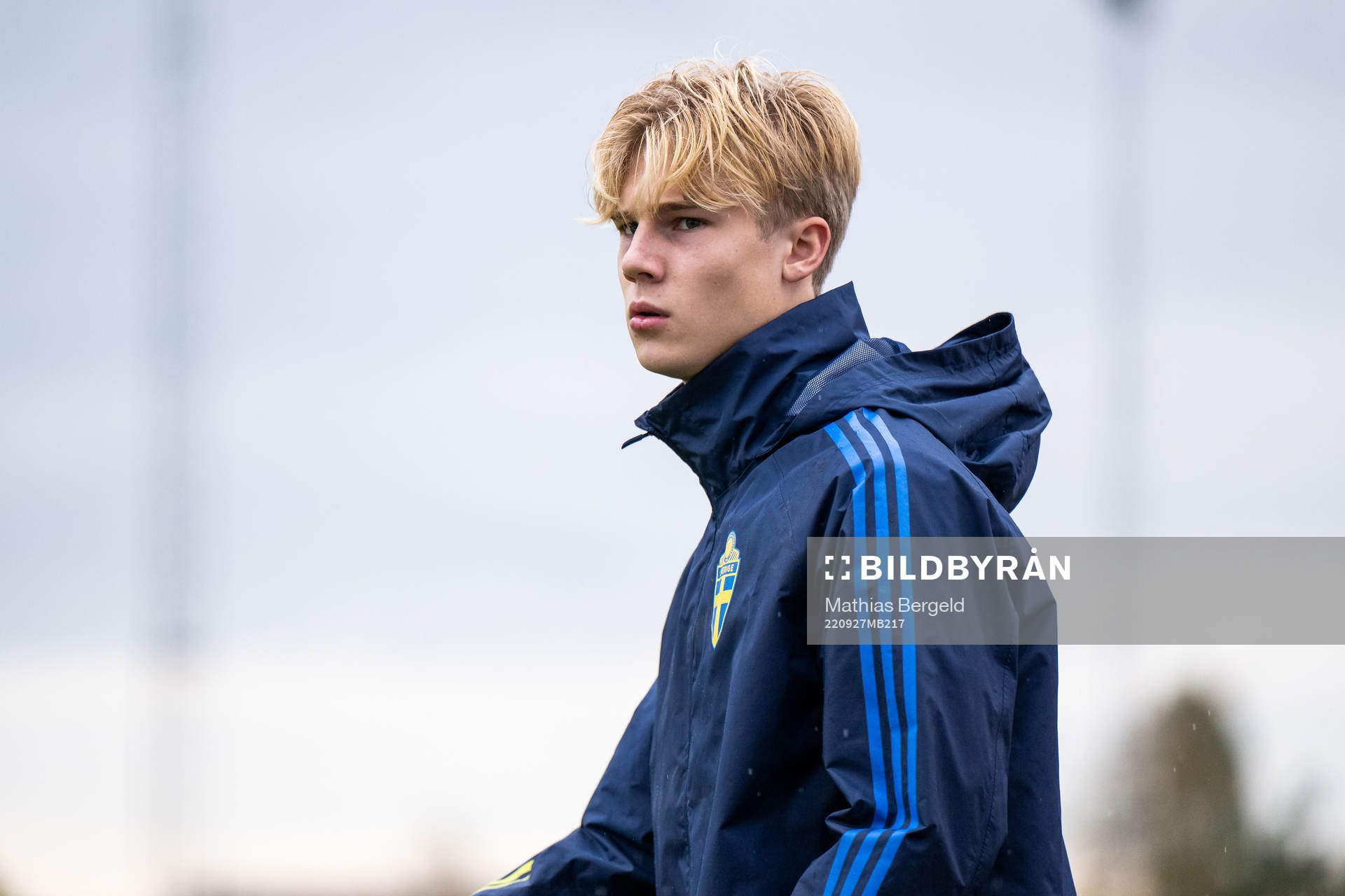 Sveriges Theo Bergvall inför P18-landskampen i fotboll mellan Sverige och Norge den 27 september 2022 i Mellerud. 