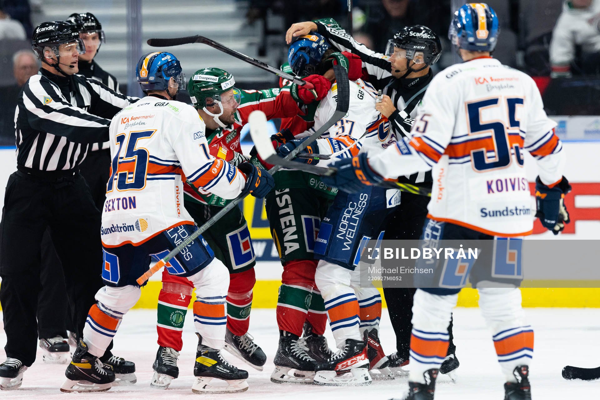 Frölundas Jan Mursak och Växjös Martin Lundberg