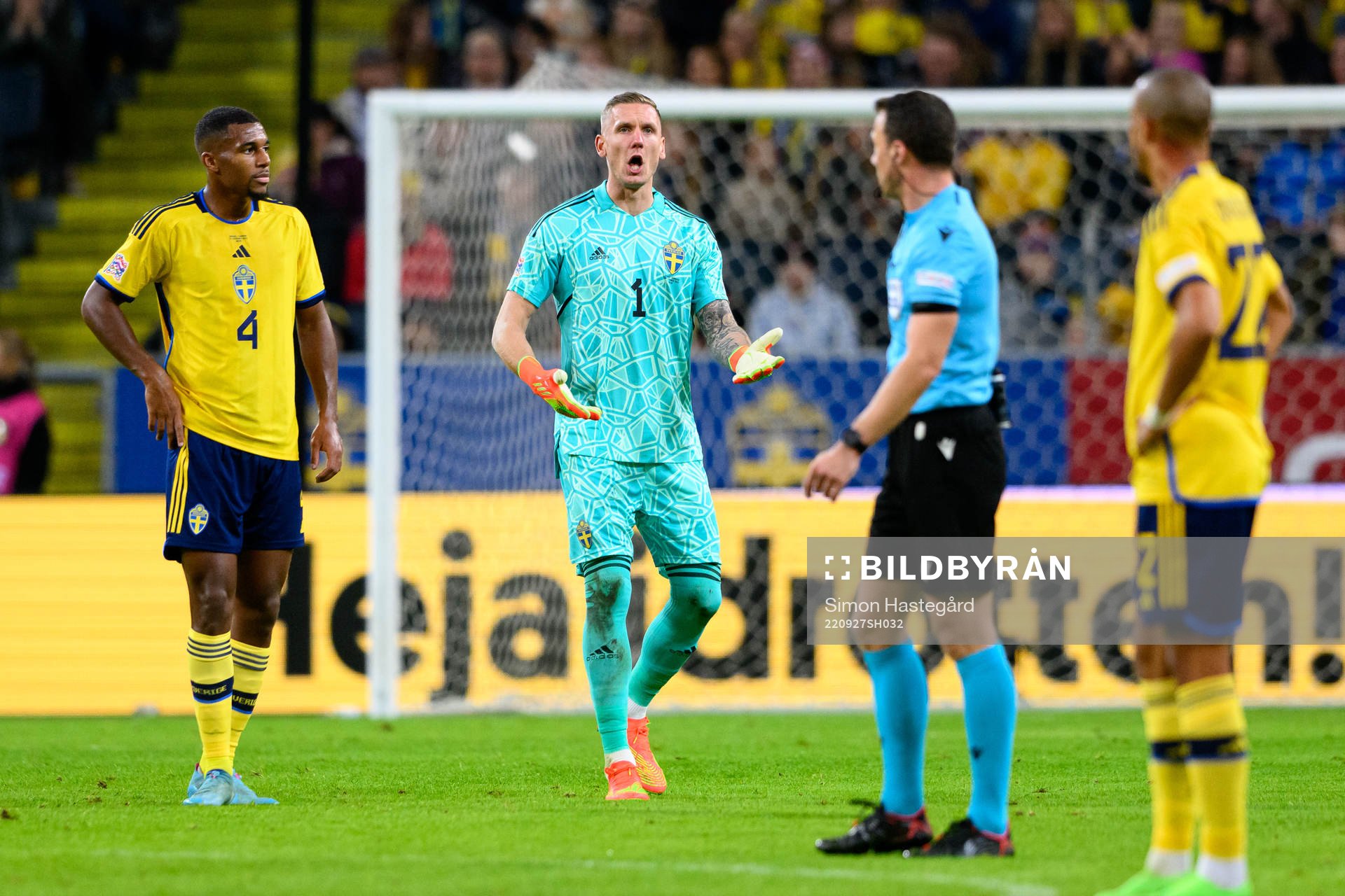 Goalkeeper Robin Olsen of Sweden reacts