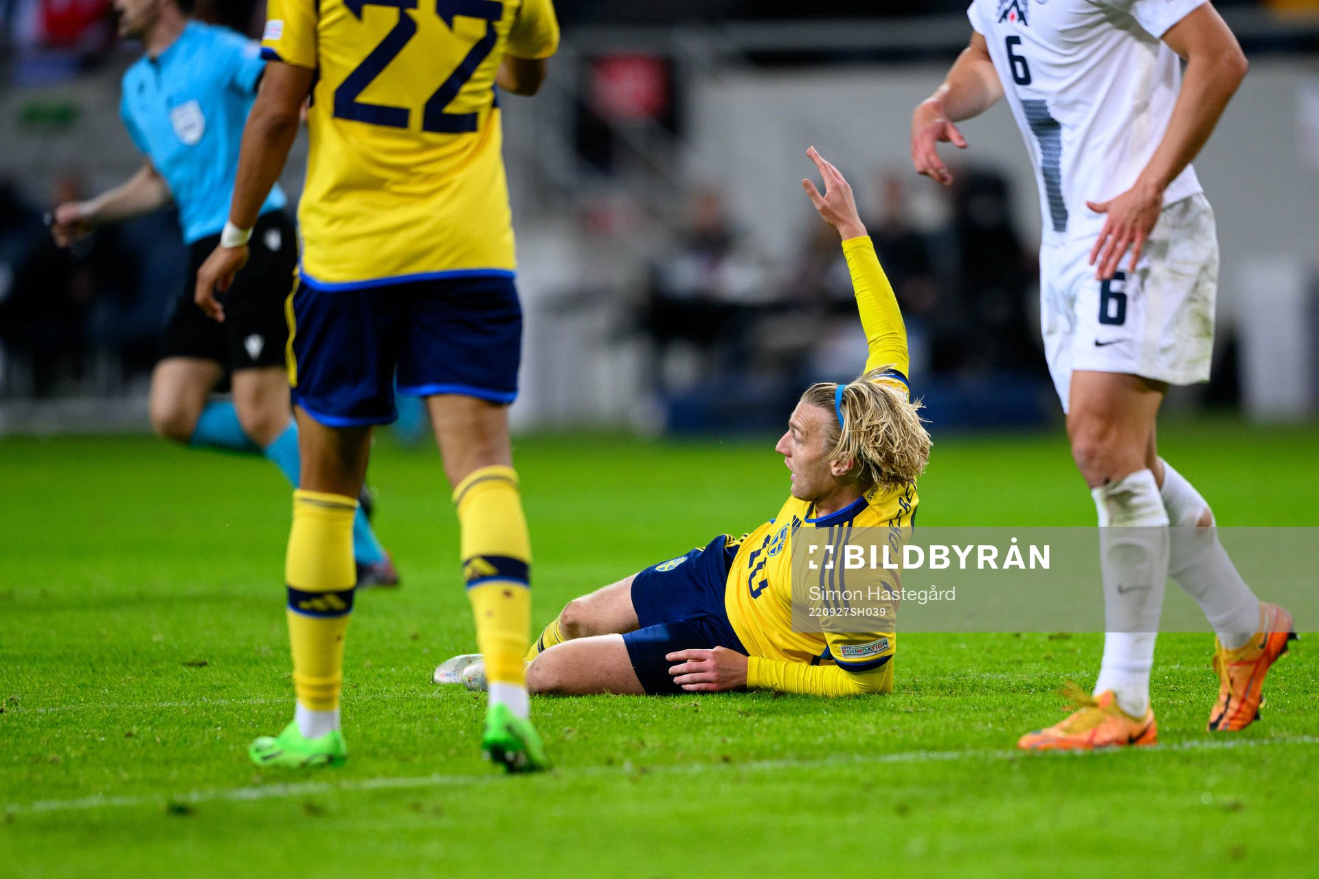 Emil Forsberg of Sweden reacts