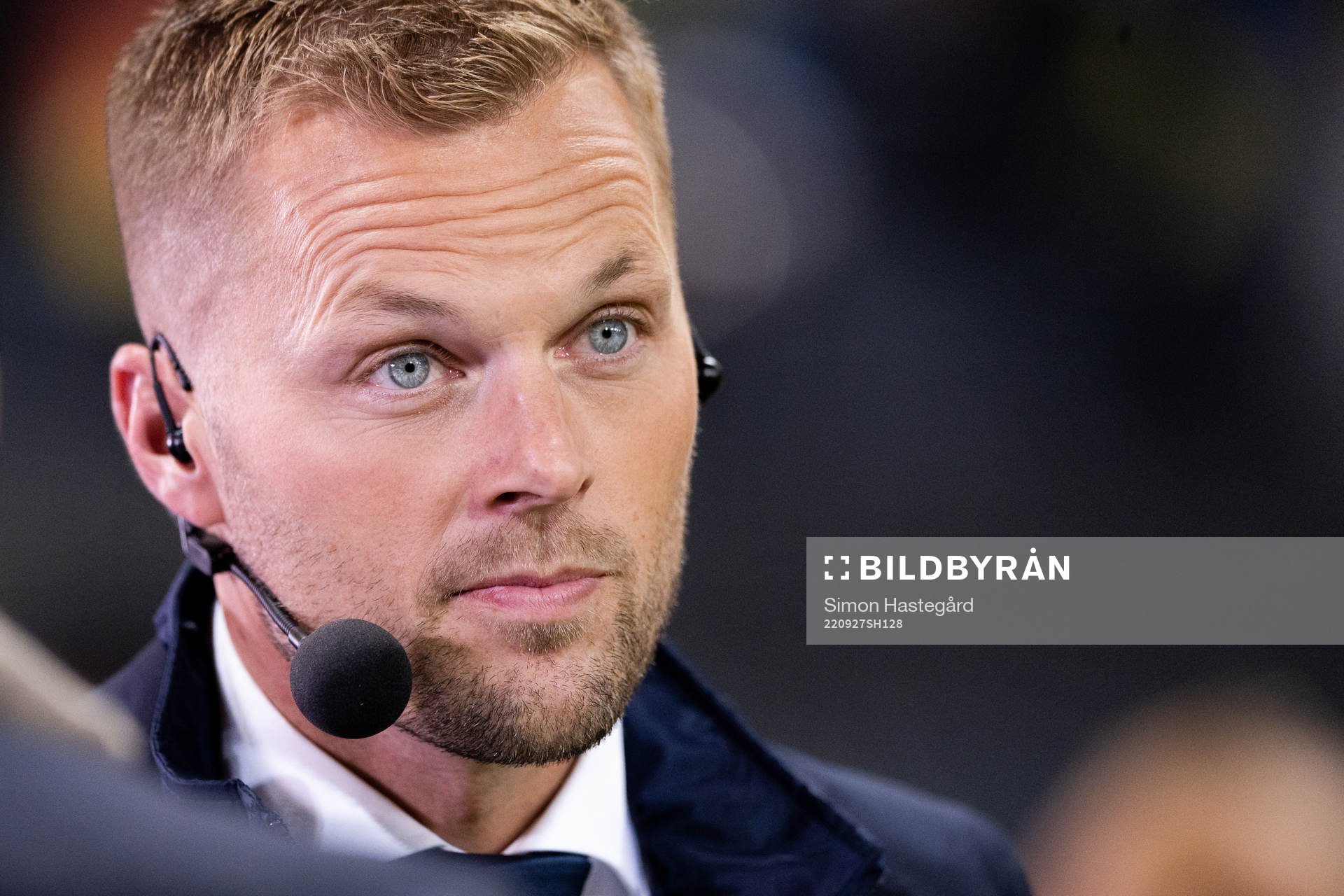 Sebastian Larsson in the Viaplay studio