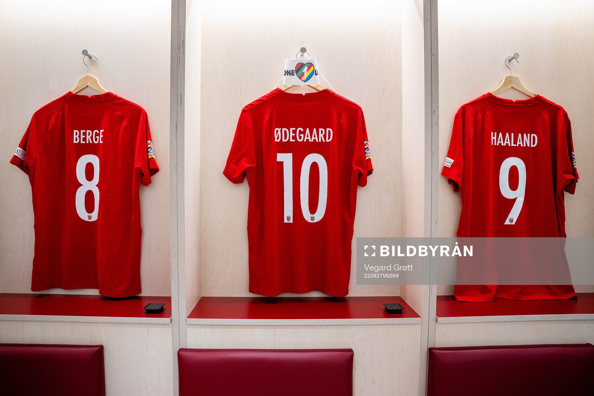 The kits of Sander Berge, Martin Ødegaard and Erling Braut