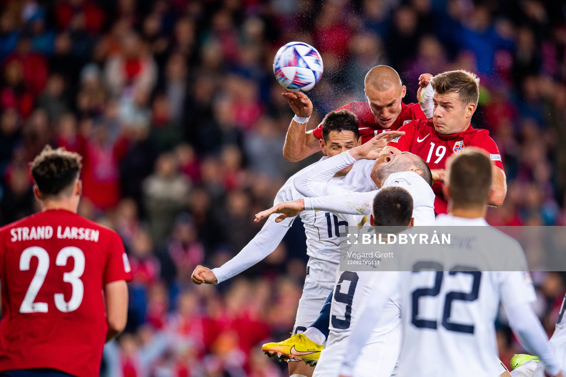 Sasa Lukic of Serbia against Leo Skiri Østigård and