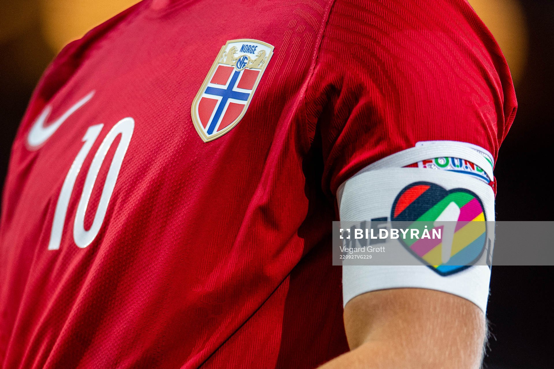 The One Love captains’ armband of Martin Ødegaard of Norway during of the Nations League football match between Norway and Serbia on September 27, 2022 in Oslo.