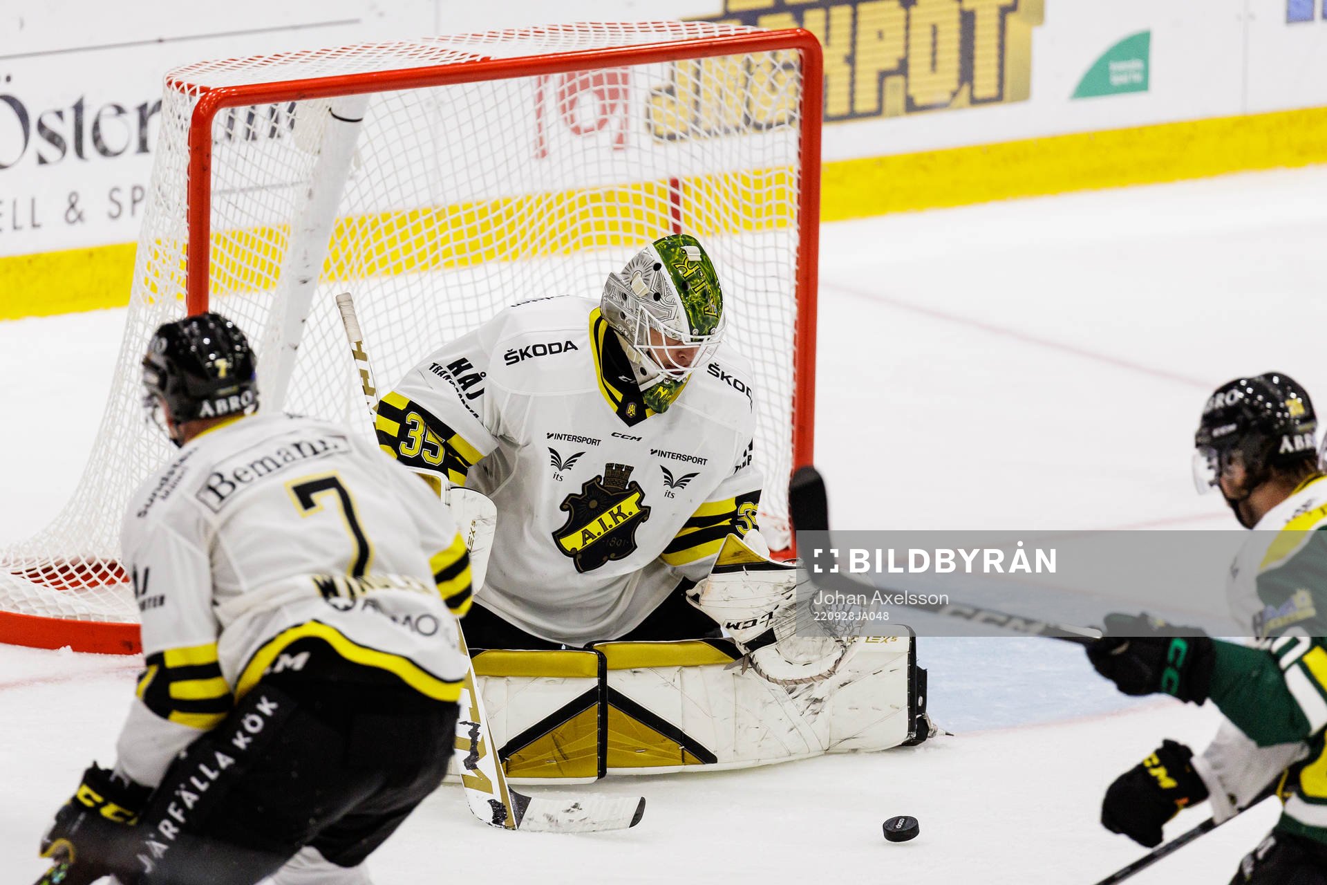 AIKs målvakt Niklas Lundström