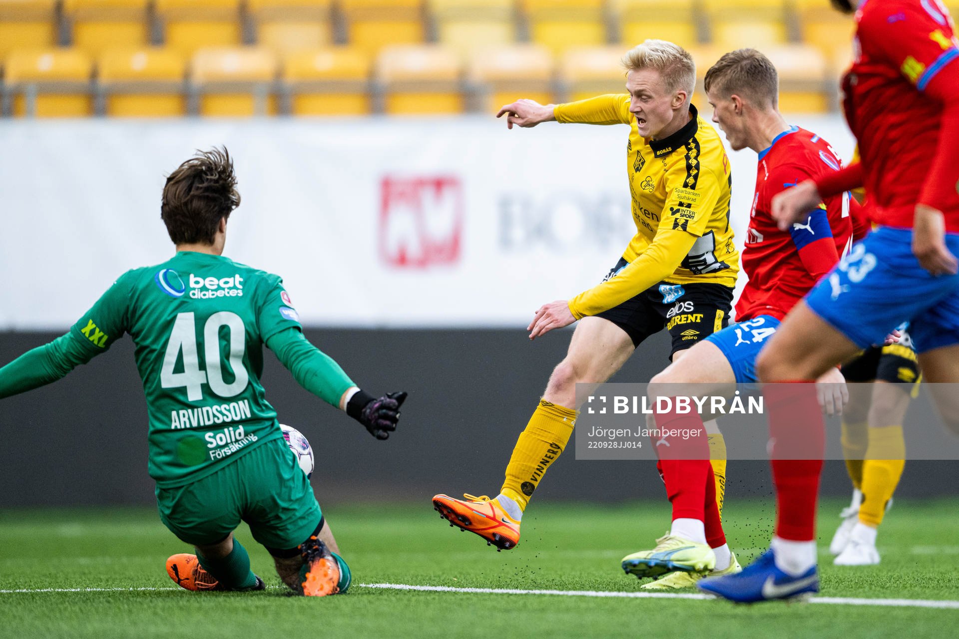 Elfsborgs Oscar Aga under kvartsfinalen i U21 Allsvenskan mellan Elfsborg och Helsingborg den 28 september 2022 i Borås.