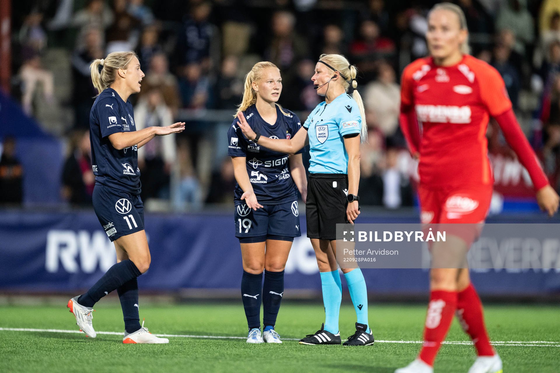 Mimmi Larsson and Sofie Bruun Bredgaard of FC Rosengård