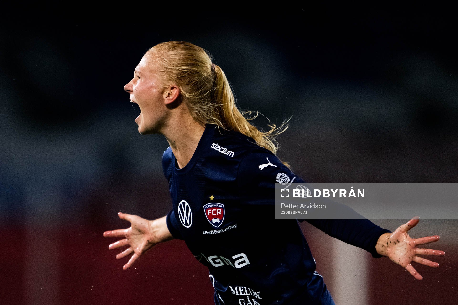 Sofie Bruun Bredgaard of FC Rosengård celebrares
