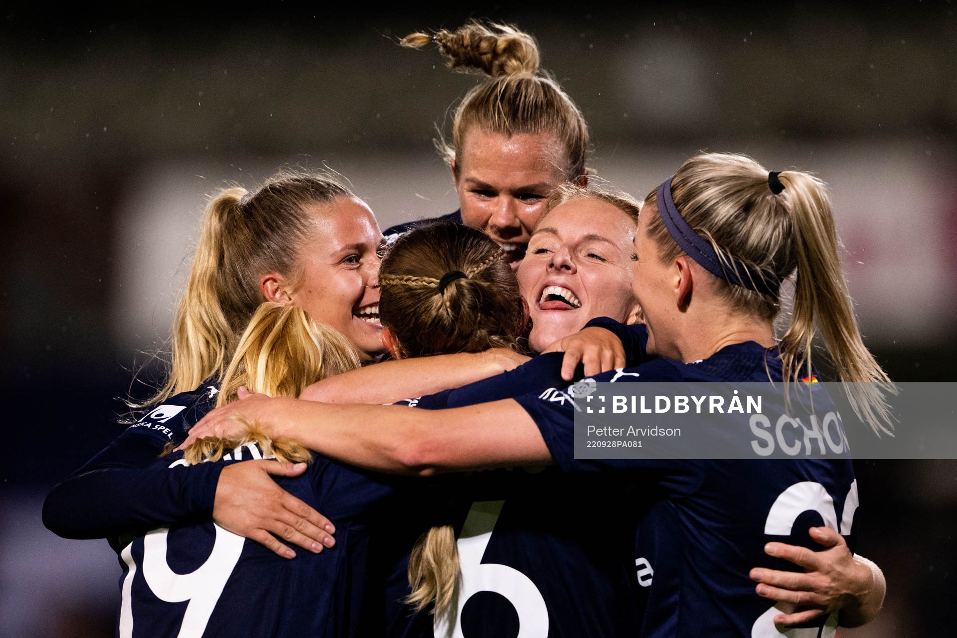 Mimmi Larsson of FC Rosengård celebrate with team mates